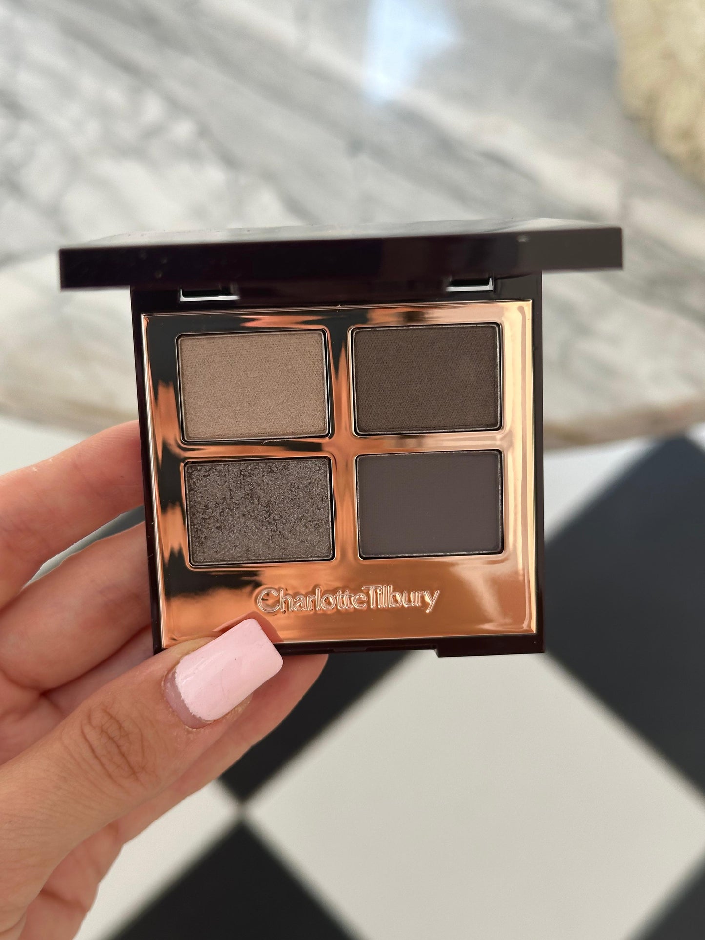 CHARLOTTE TILBURY Luxury Palette - The Rock Chick