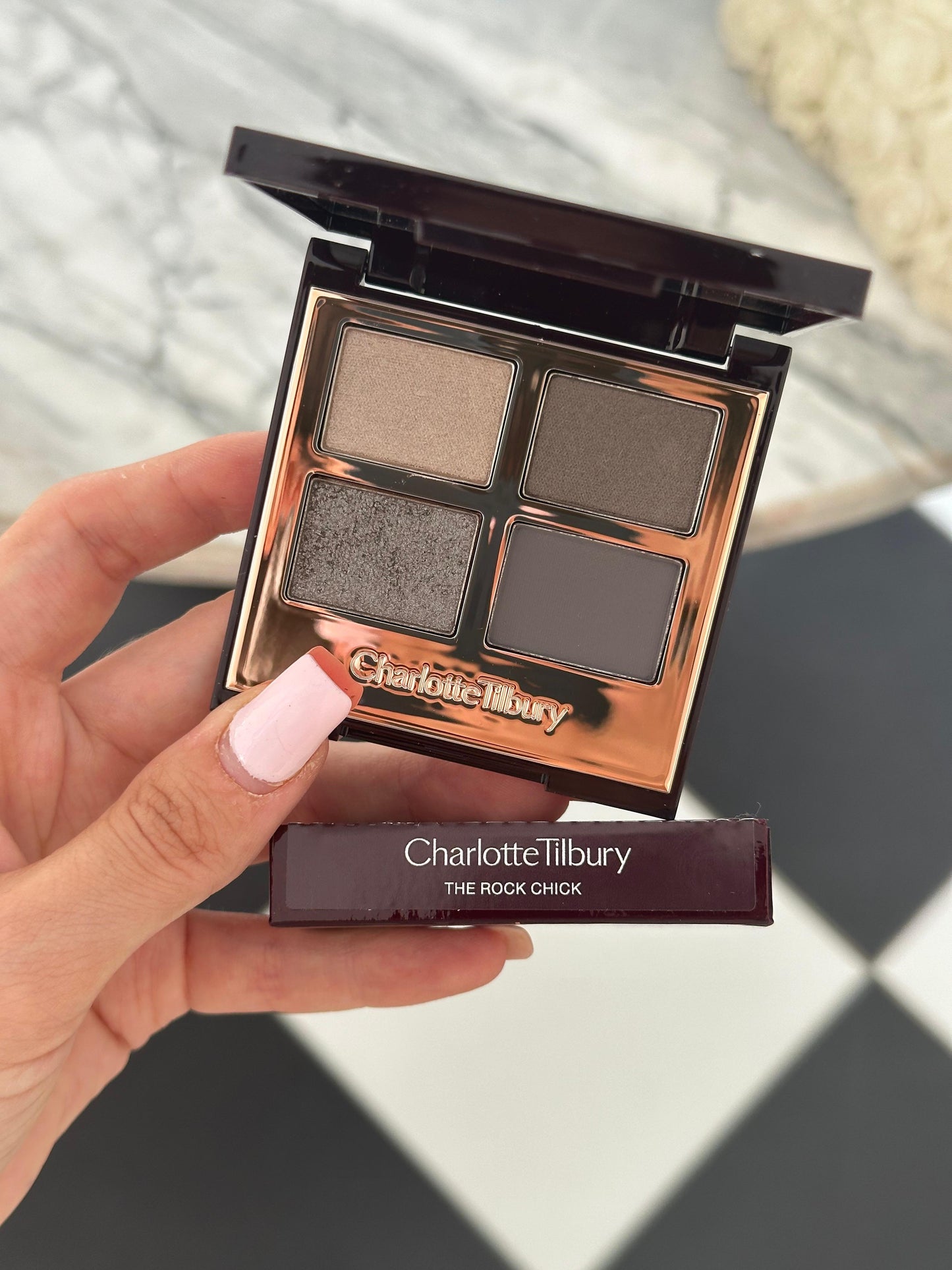 CHARLOTTE TILBURY Luxury Palette - The Rock Chick