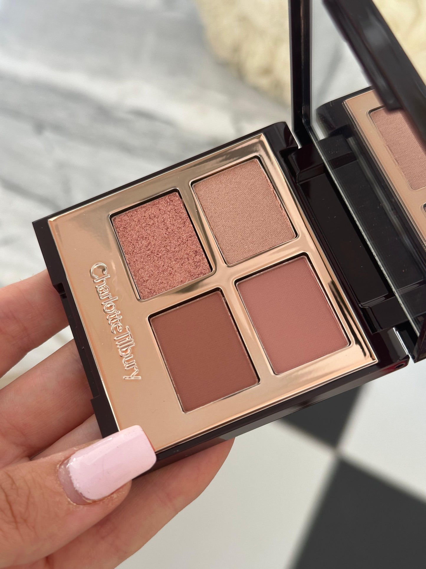 CHARLOTTE TILBURY Luxury Palette - Pillow Talk
