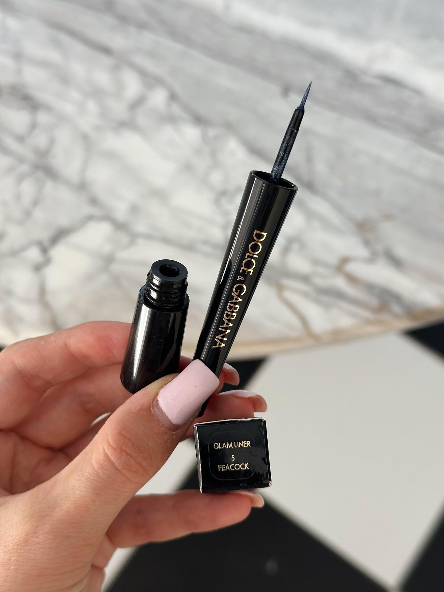 DOLCE&GABBANA
Glam Liner Intense Liquid Eyeliner (5)