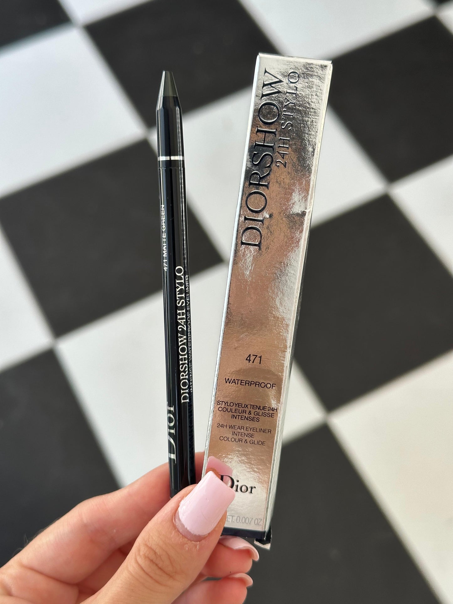 DIOR Diorshow Stylo - Matte Green
24H-Wear Waterproof Eyeliner