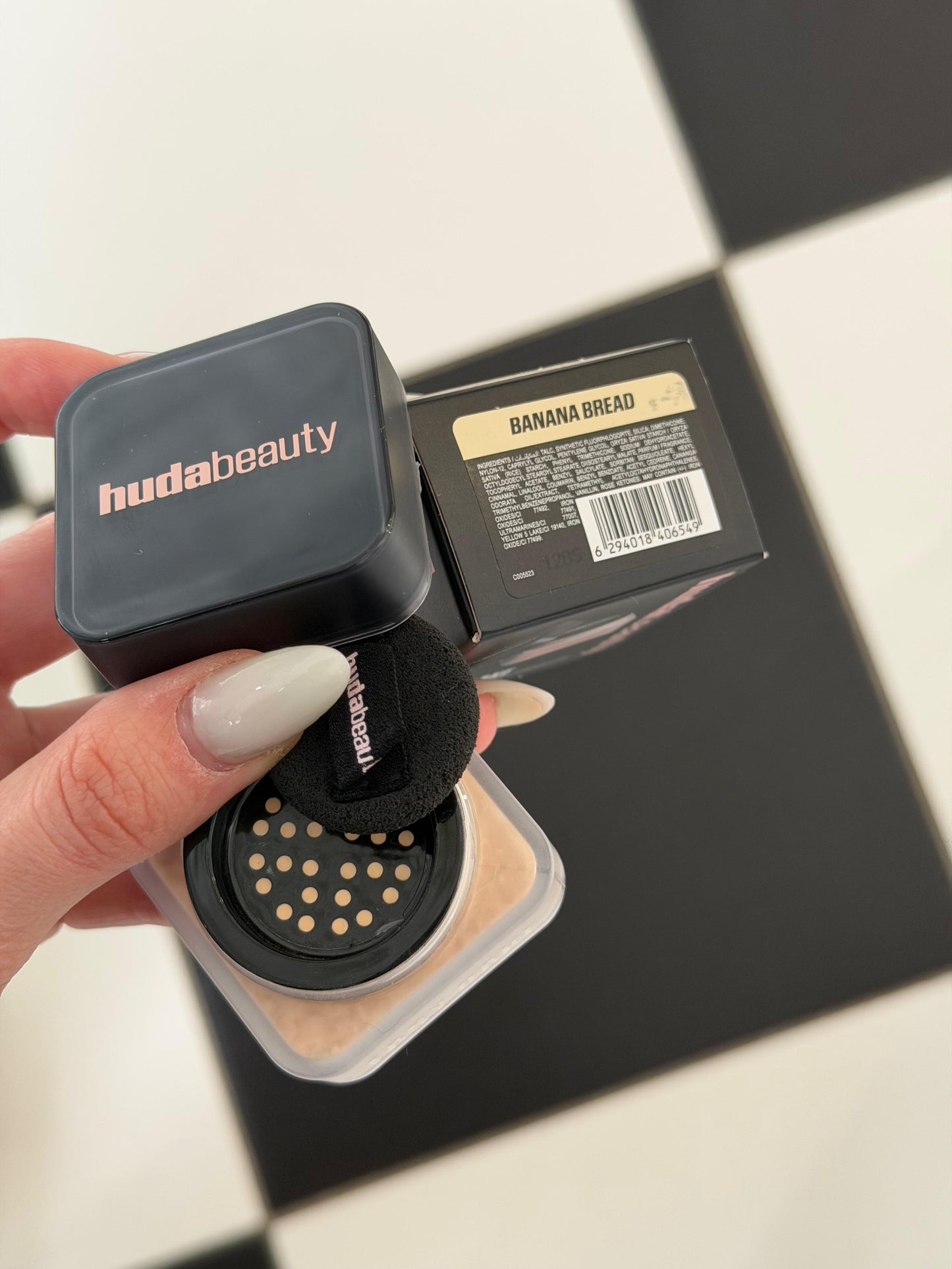 HUDA BEAUTY Baby Bake Mini Loose Baking & Setting Powder - Banana Bread