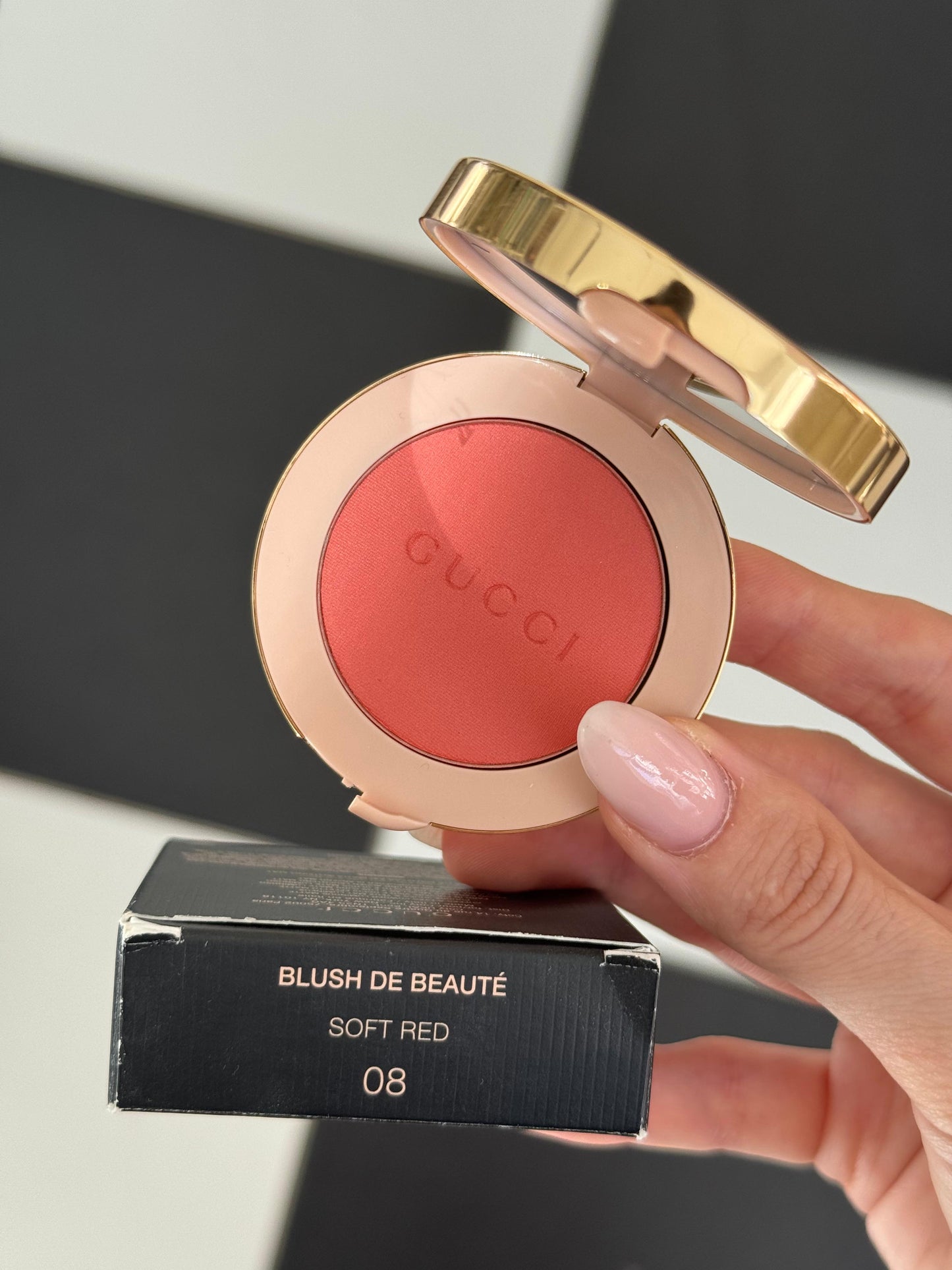 GUCCI Blush De Beauté - Cheeks & Eyes Powder Luminous Matte (08)
