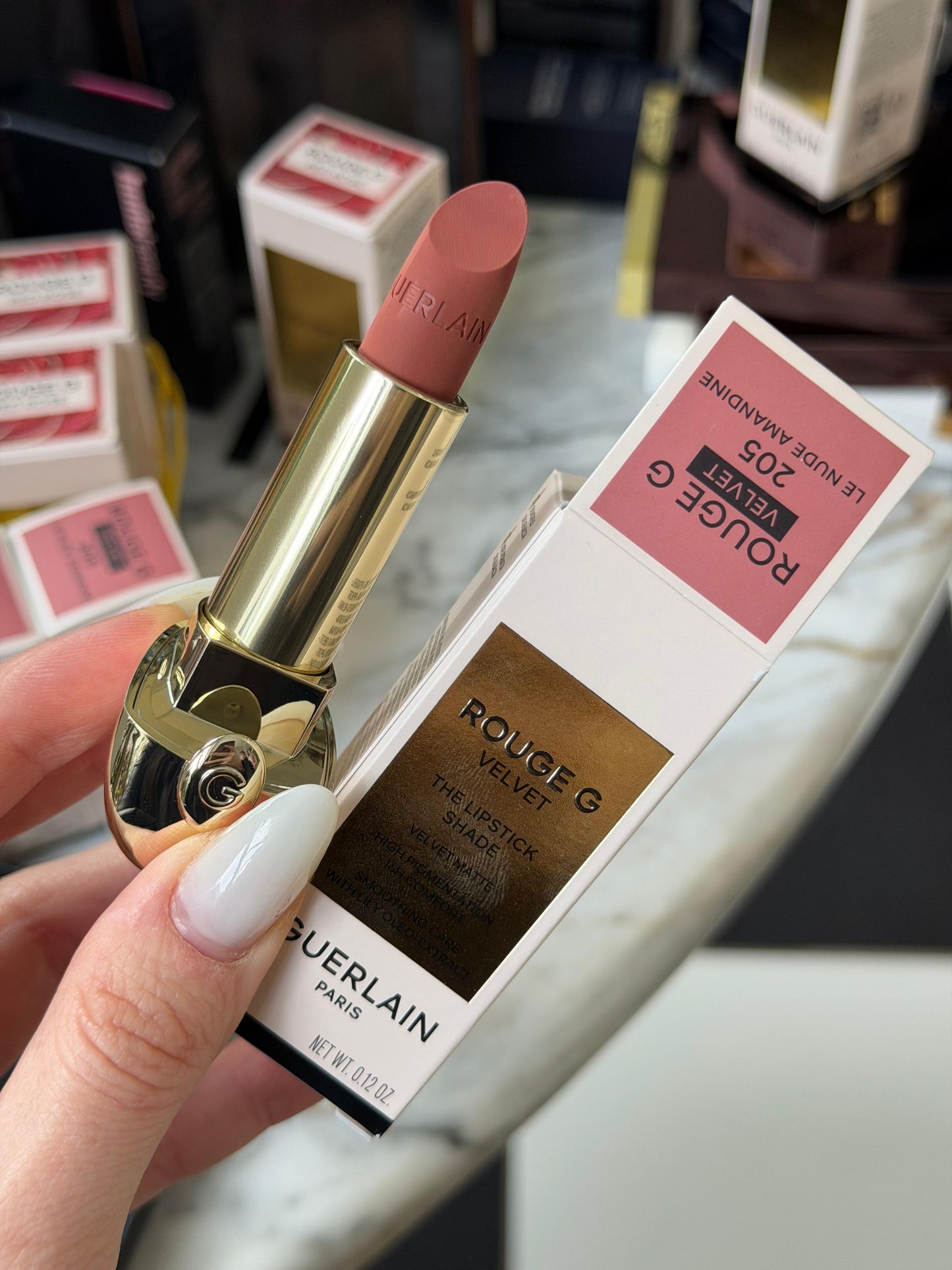 GUERLAIN Rouge G Velvet
Lipstick (205)