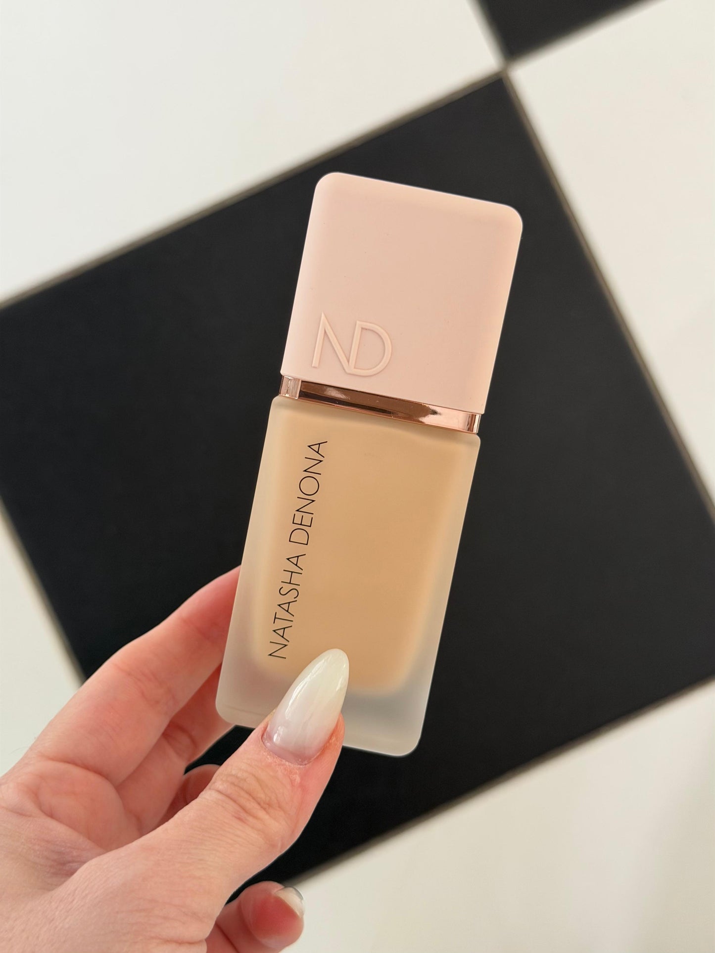 NATASHA DENONA Hy-Glam Foundation (N3)
Hydrating, Blurring, Longwear Serum With Radiant, Creasless Coverage