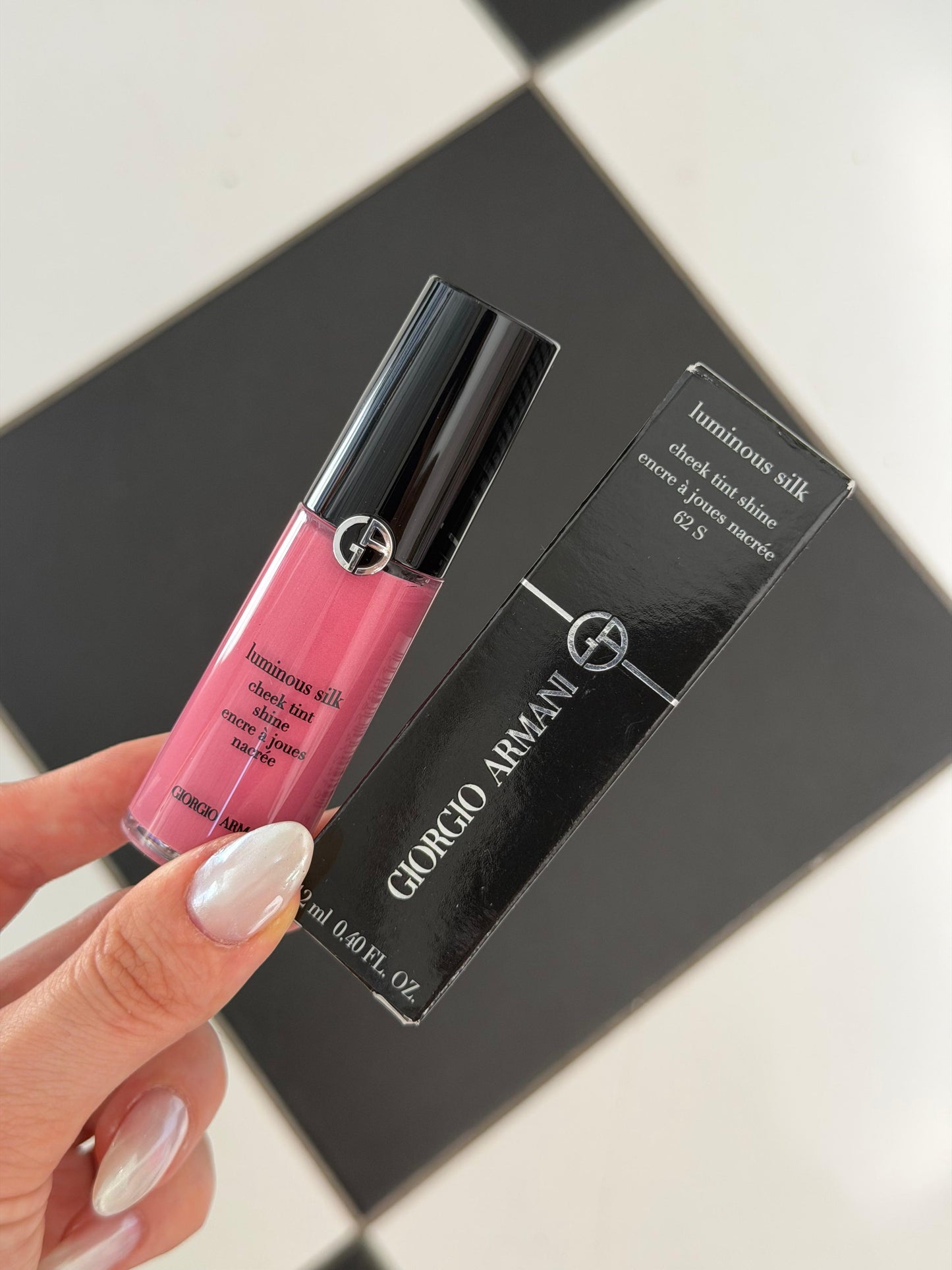 ARMANI Luminous Silk Cheek Tint -
Skin-Fusing Liquid Blush (62S)