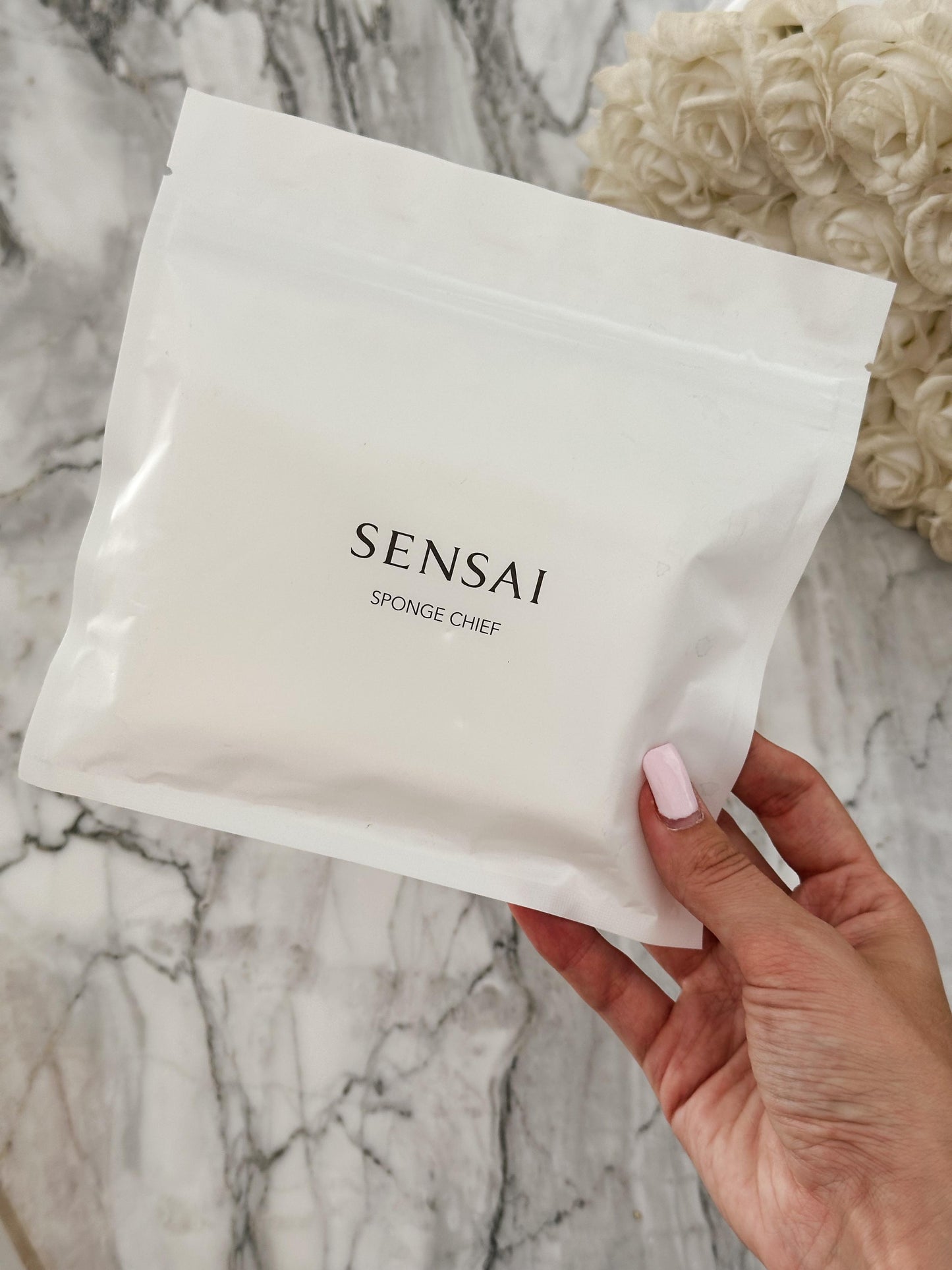 SENSAI
Silky Purifying Sponge Chief