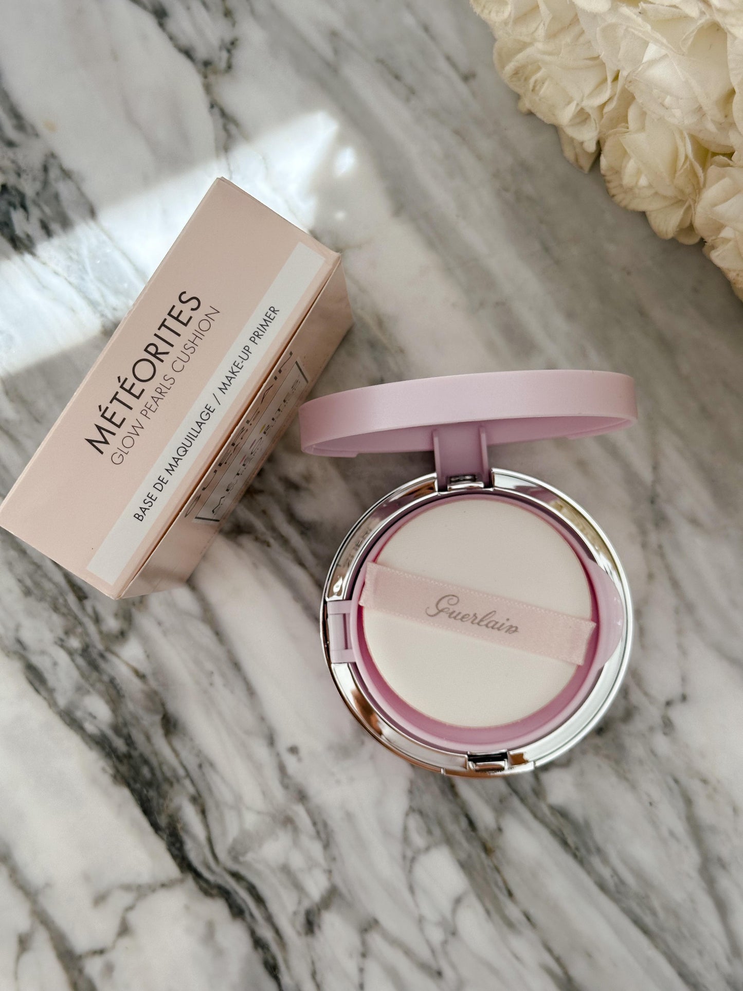 GUERLAIN
Météorites Pearl Glow Cushion - Makeup Primer