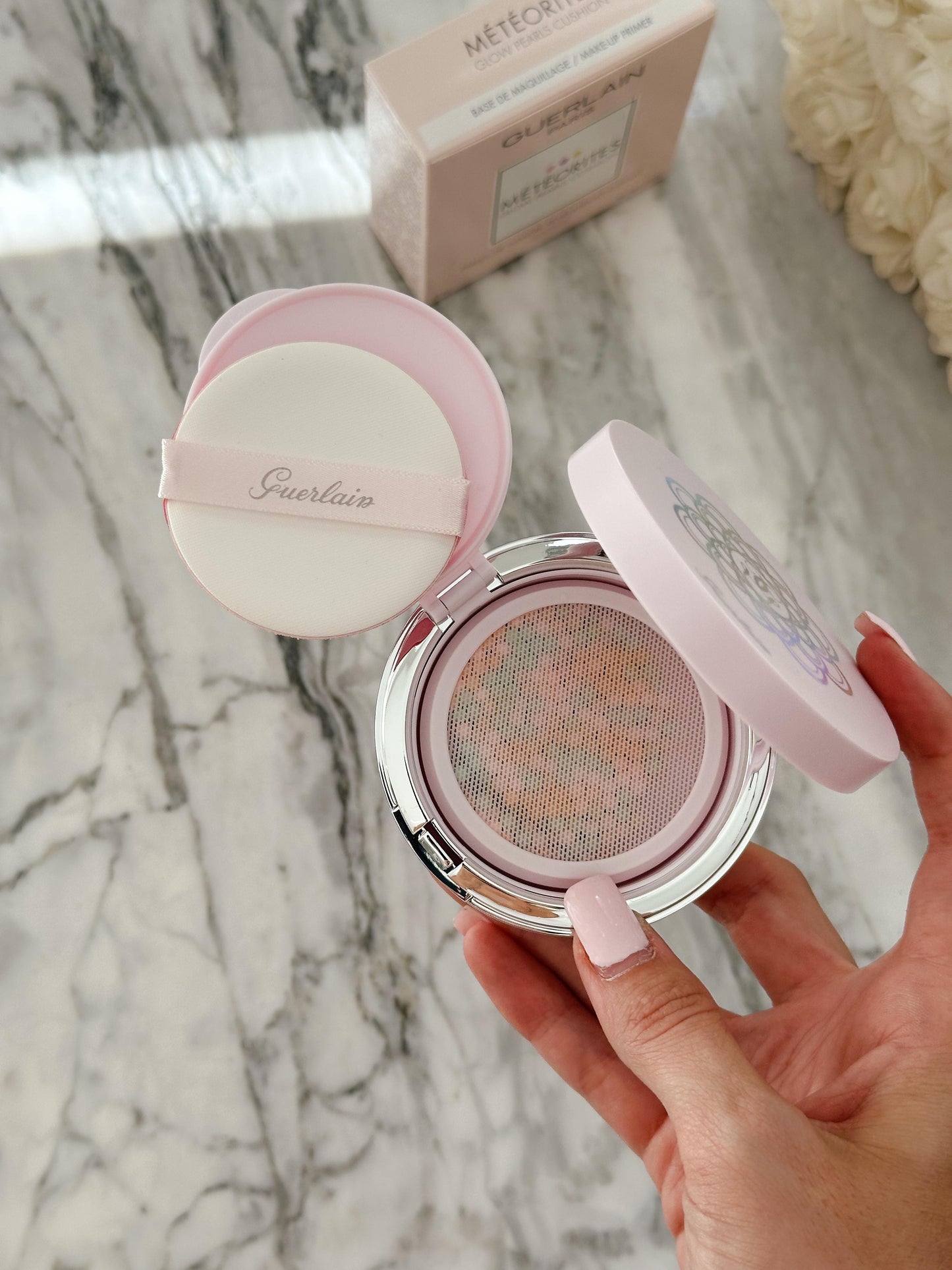 GUERLAIN
Météorites Pearl Glow Cushion - Makeup Primer