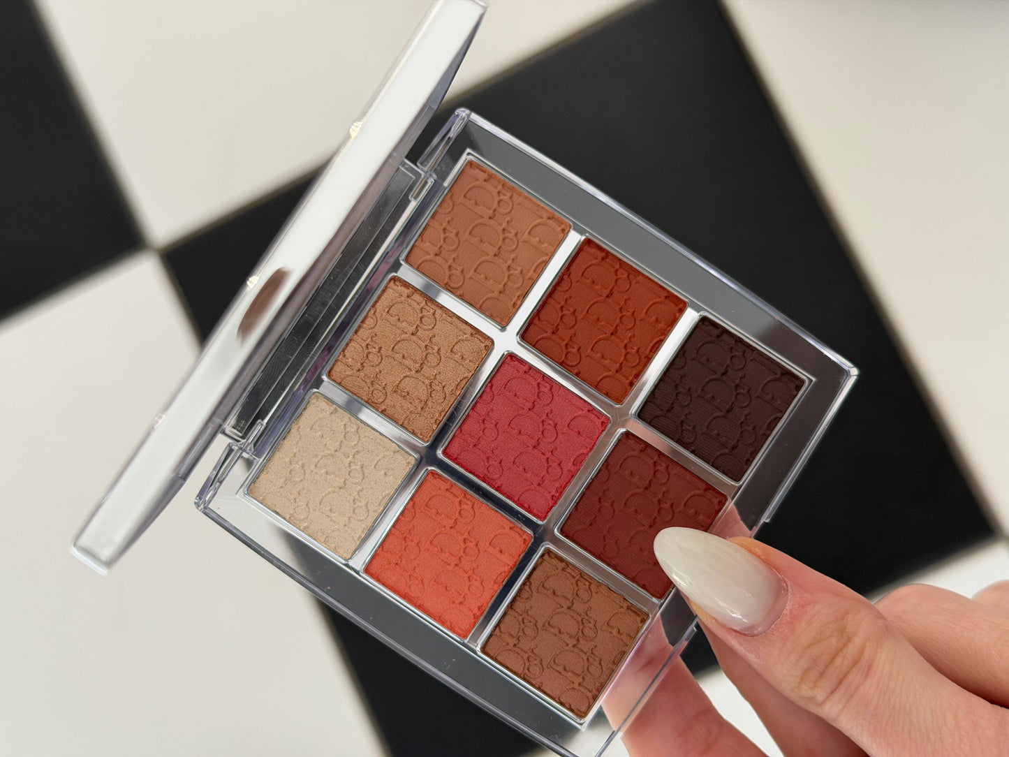 DIOR Backstage Eye Palette (003)
Eye Palette - Multi-Finish Ultra Pigmented Eyeshadows