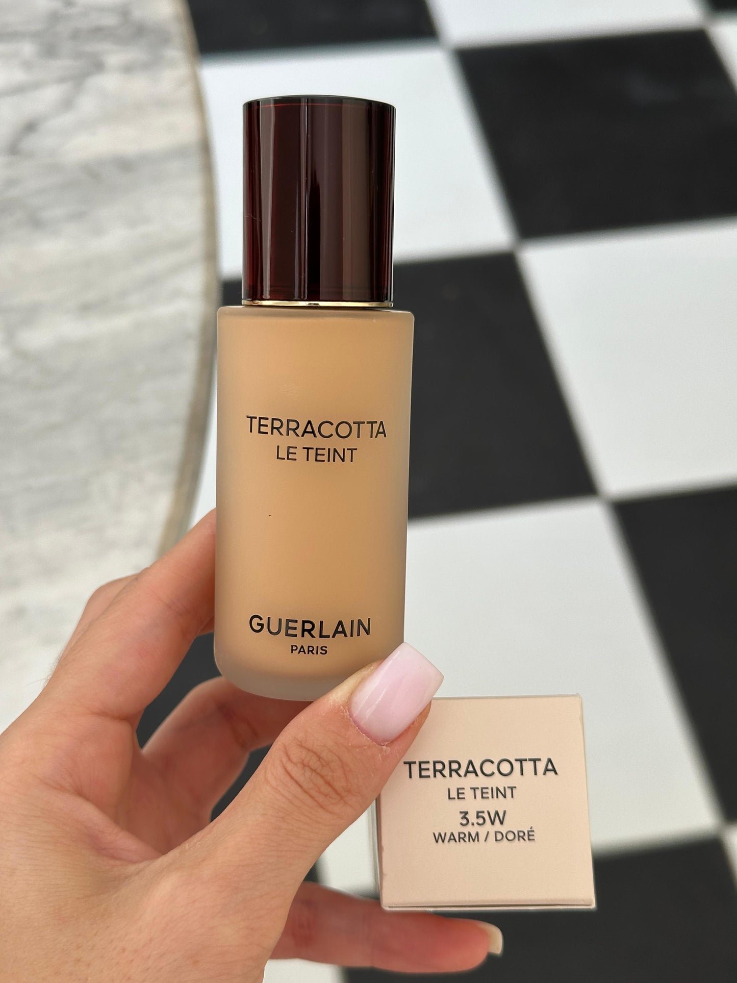 GUERLAIN Terracotta Le Teint
24H Wear, No-Transfer, Natural Glow, Perfecting Foundation
