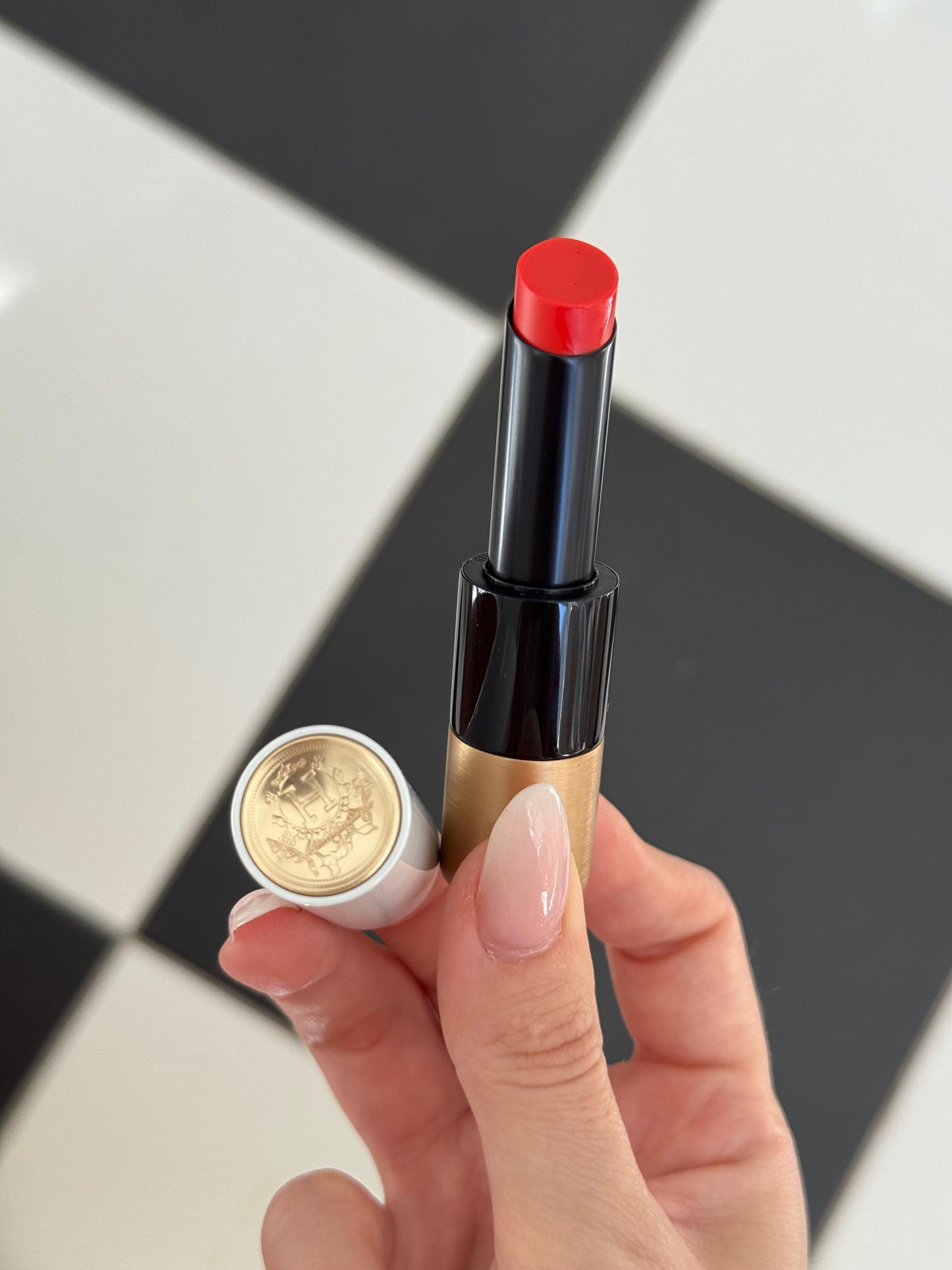 HERMÈS
Silky Lipstick Shine - Corail Jaipur