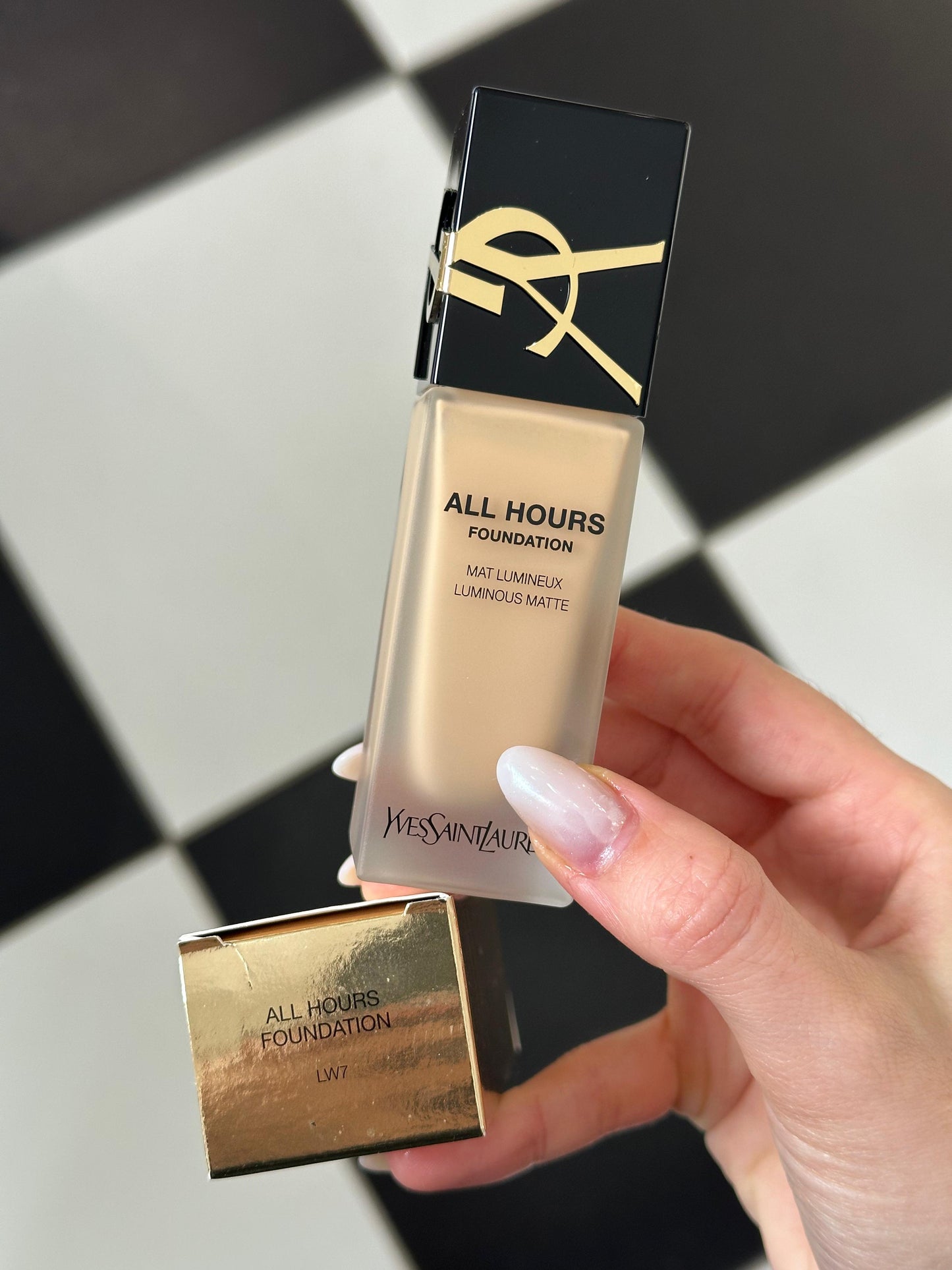 YSL All Hours Foundation - Luminous Matte