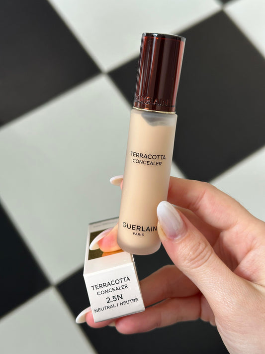 GUERLAIN Terracotta Concealer
Natural Perfection 24H Wear – No-Transfer