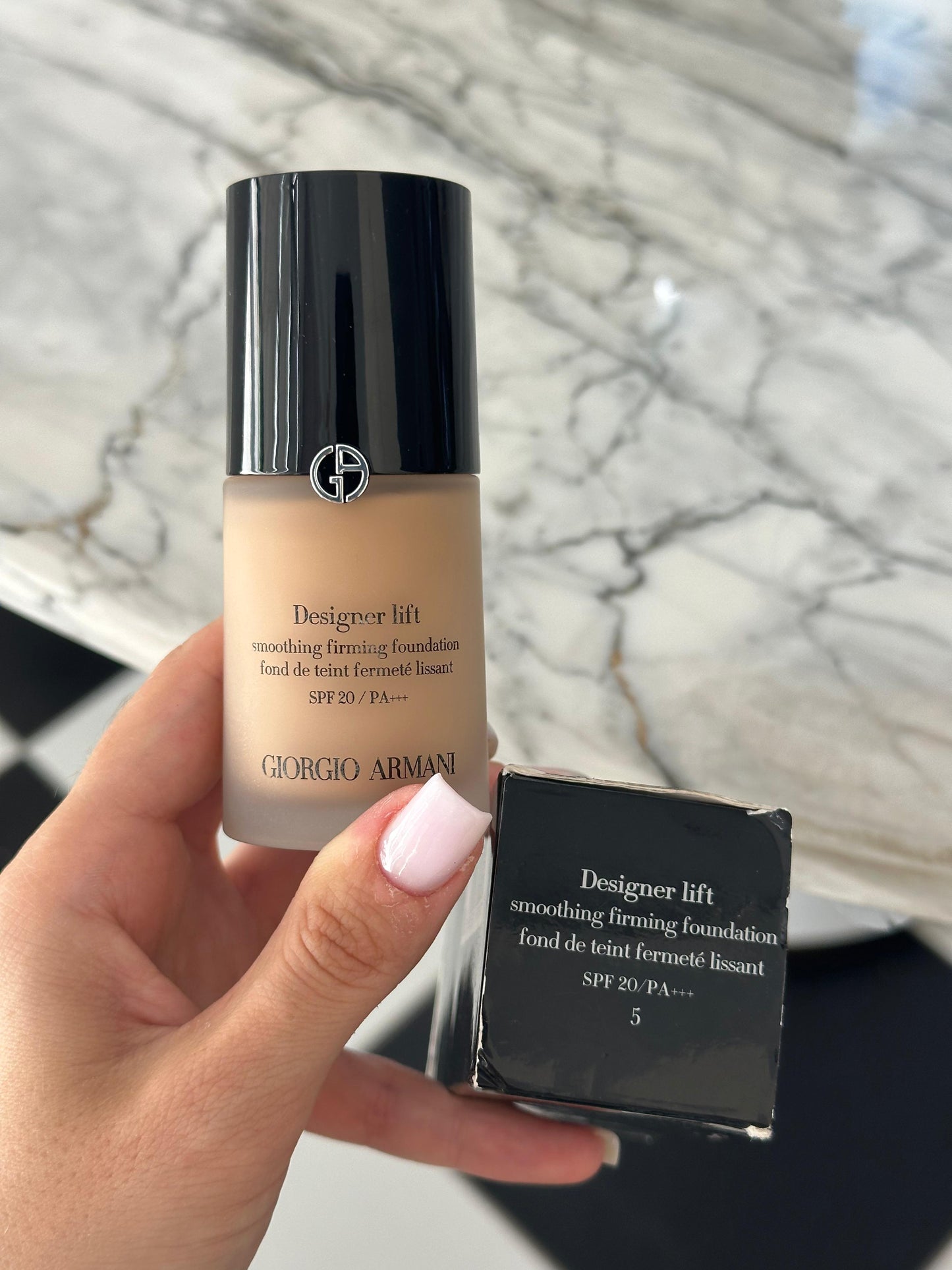 ARMANI Designer Lift - 
Lifting, Smoothing, Firming Foundation SPF20