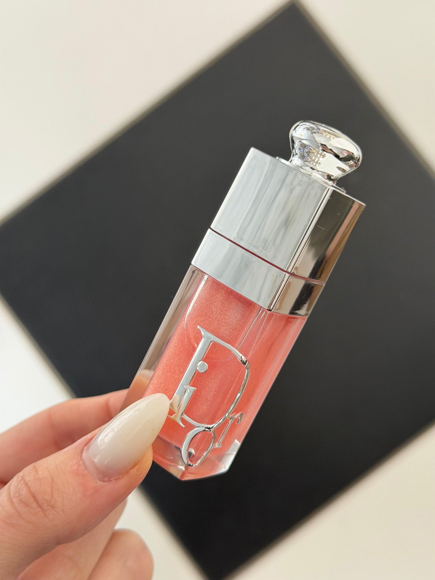 DIOR Addict Lip Glow Oil (077)
Nourishing Lip Oil, Intense Gloss