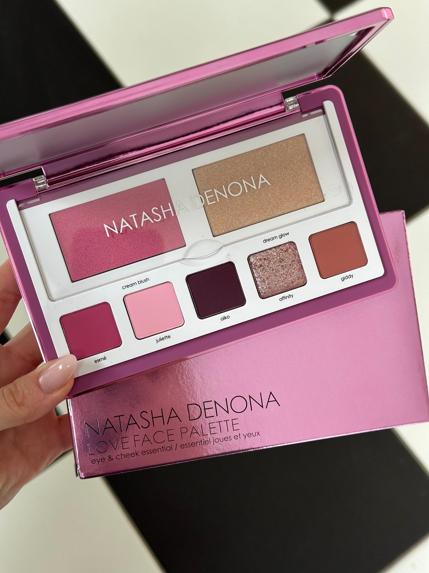 NATASHA DENONA Love Face Palette
Eye & Cheek Essential