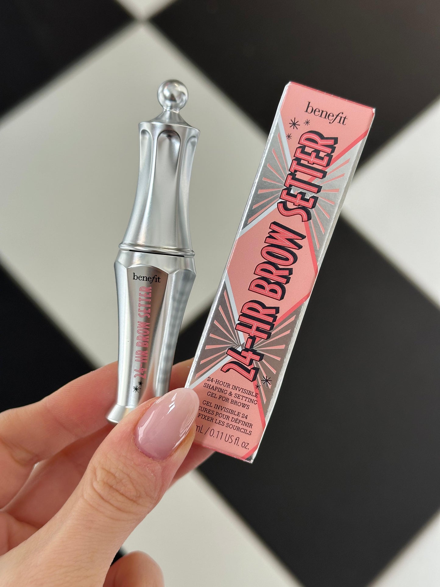 BENEFIT 24-Hour Brow Setter
Invisible Shaping & Setting Gel