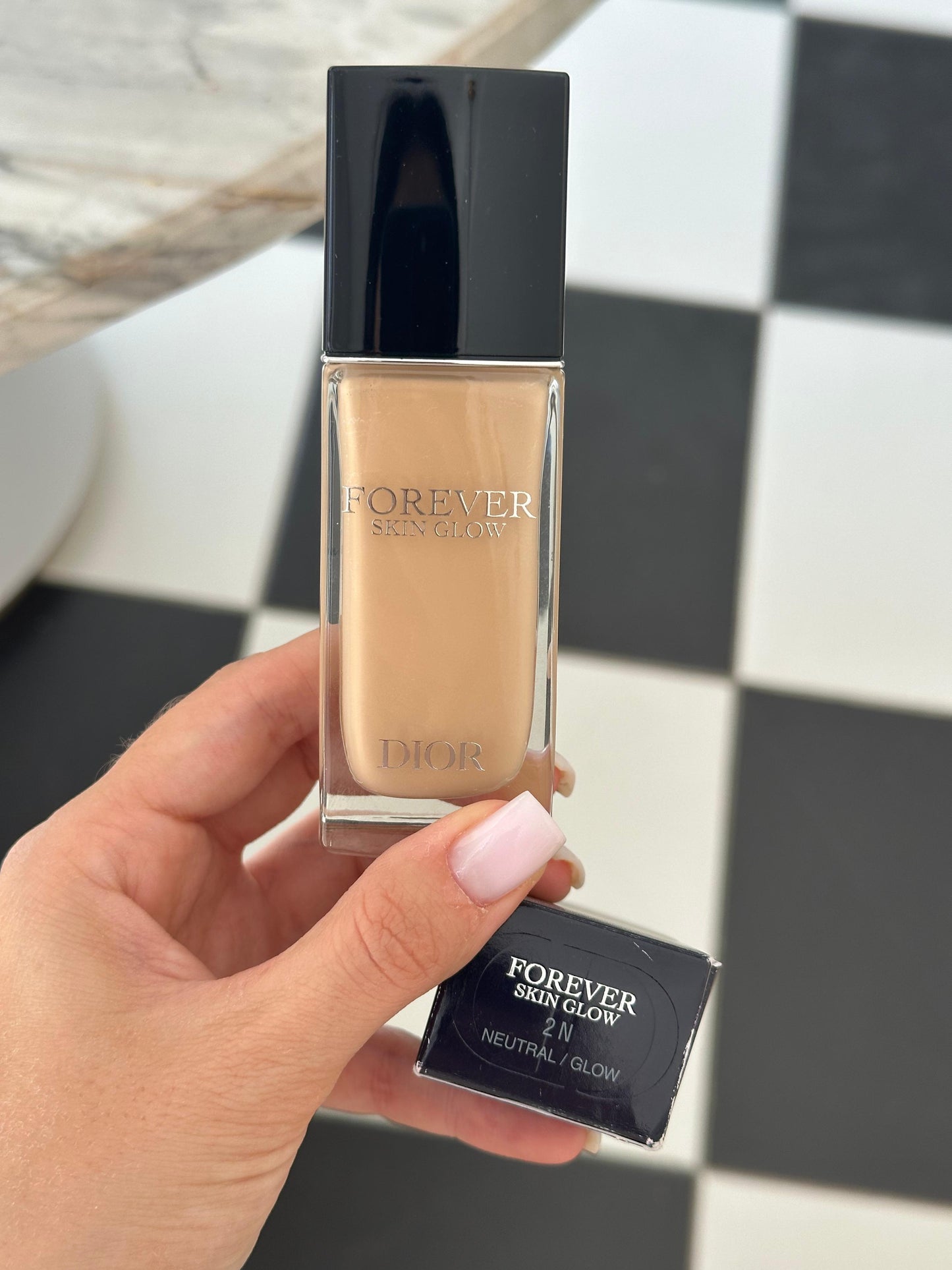 DIOR Forever Skin Glow
Clean Radiant Foundation - 24h Wear and Hydration