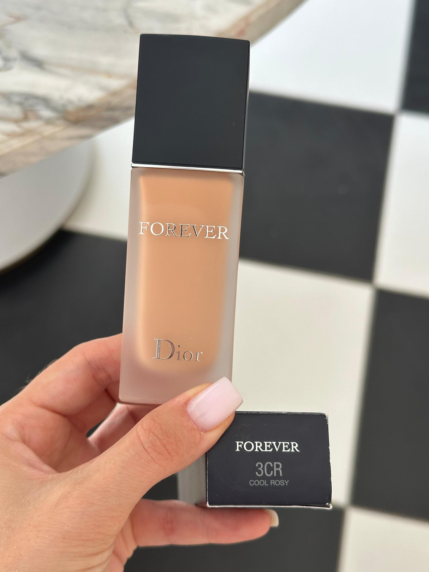 DIOR Forever
Clean Matte Foundation 24h Wear - No Transfer, Concentrated in Skincare