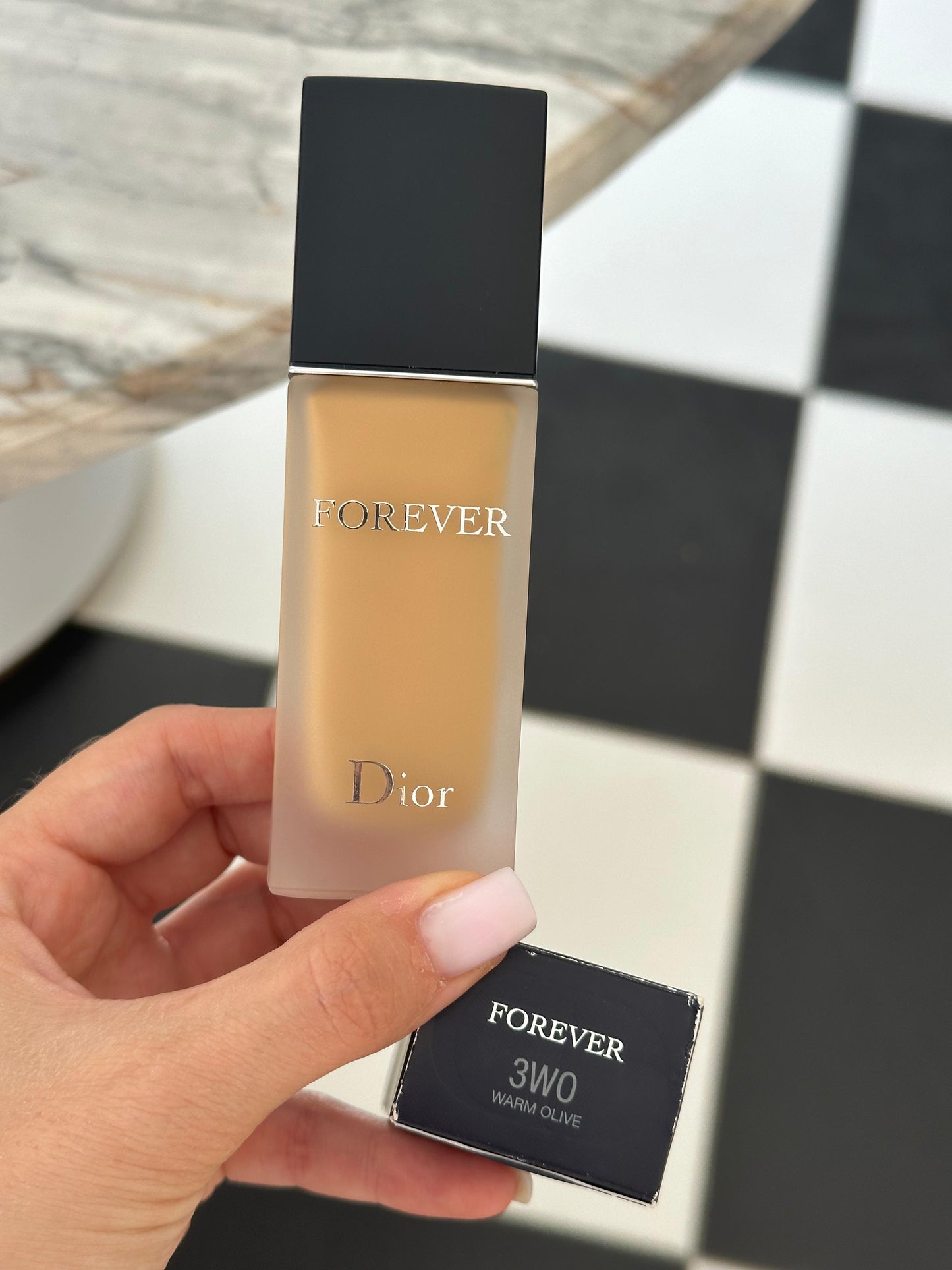 DIOR Forever
Clean Matte Foundation 24h Wear - No Transfer, Concentrated in Skincare