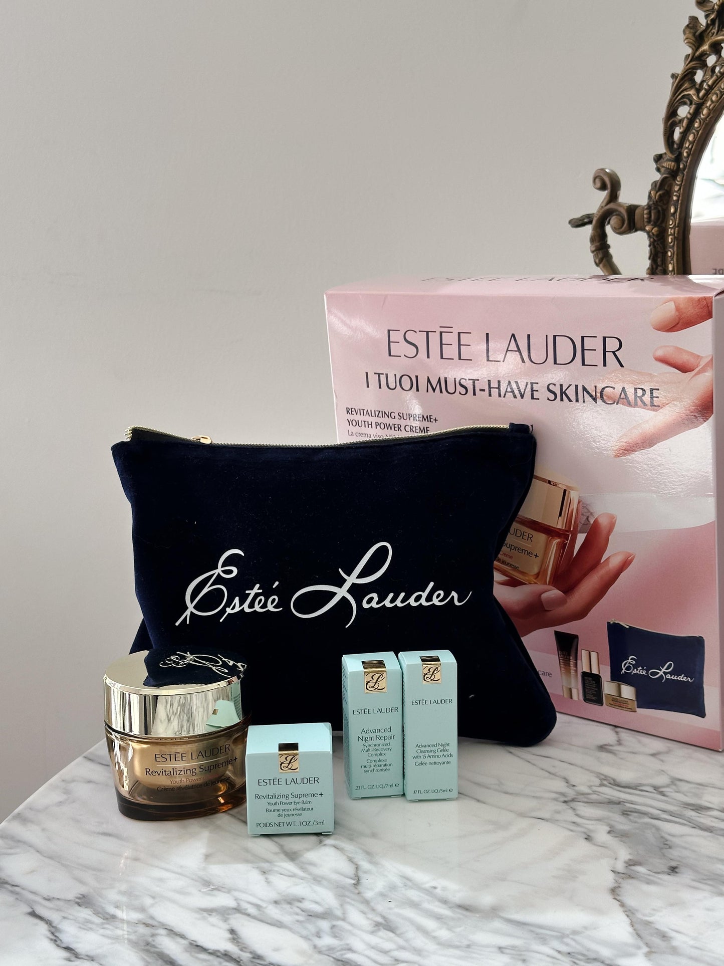 ESTÉE LAUDER
Revitalizing Supreme+ Deluxe Skincare Gift Set