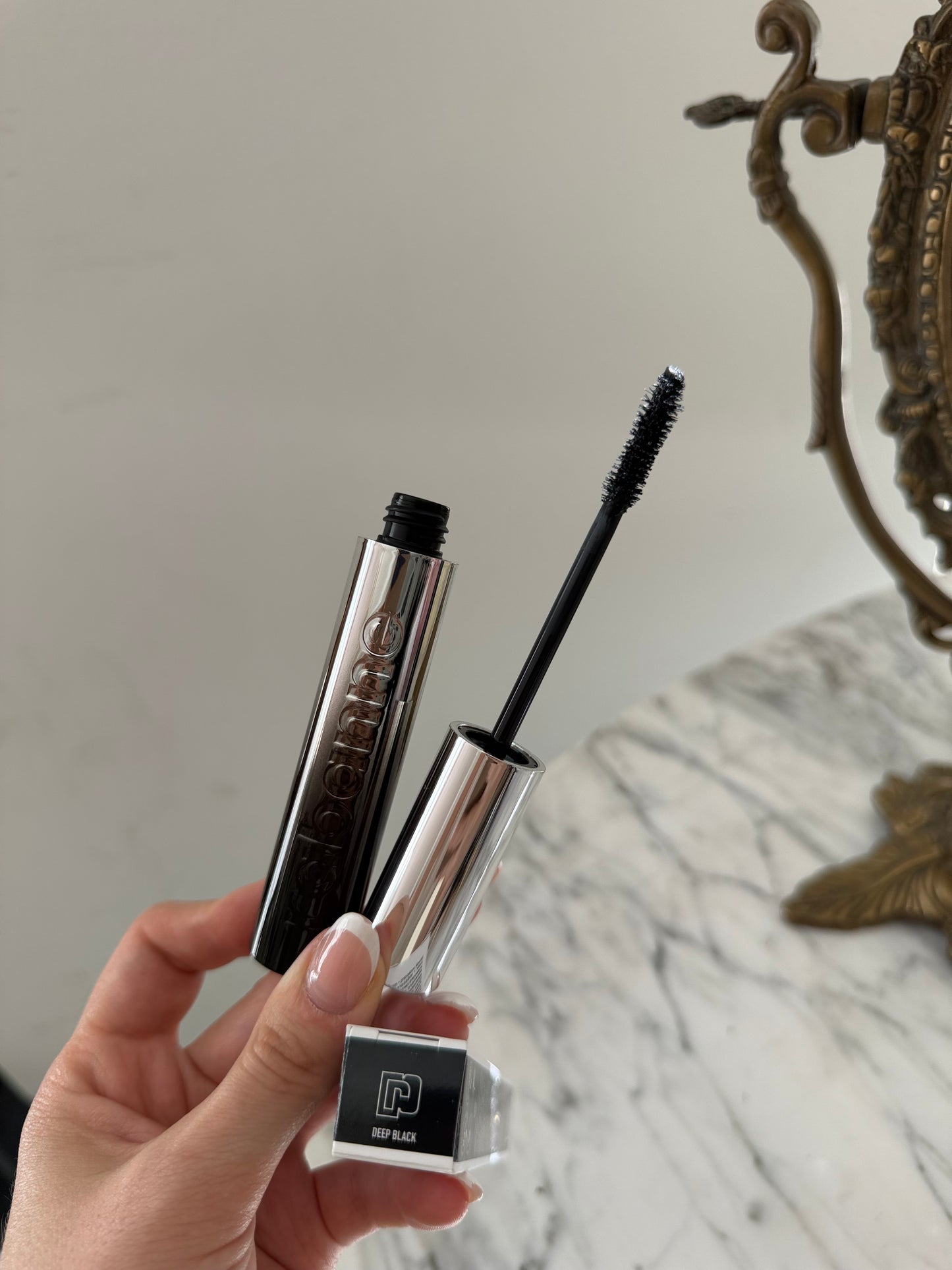 PACO RABANNE
Eyephoria Famous Mascara - Voluminizing 5-in-1