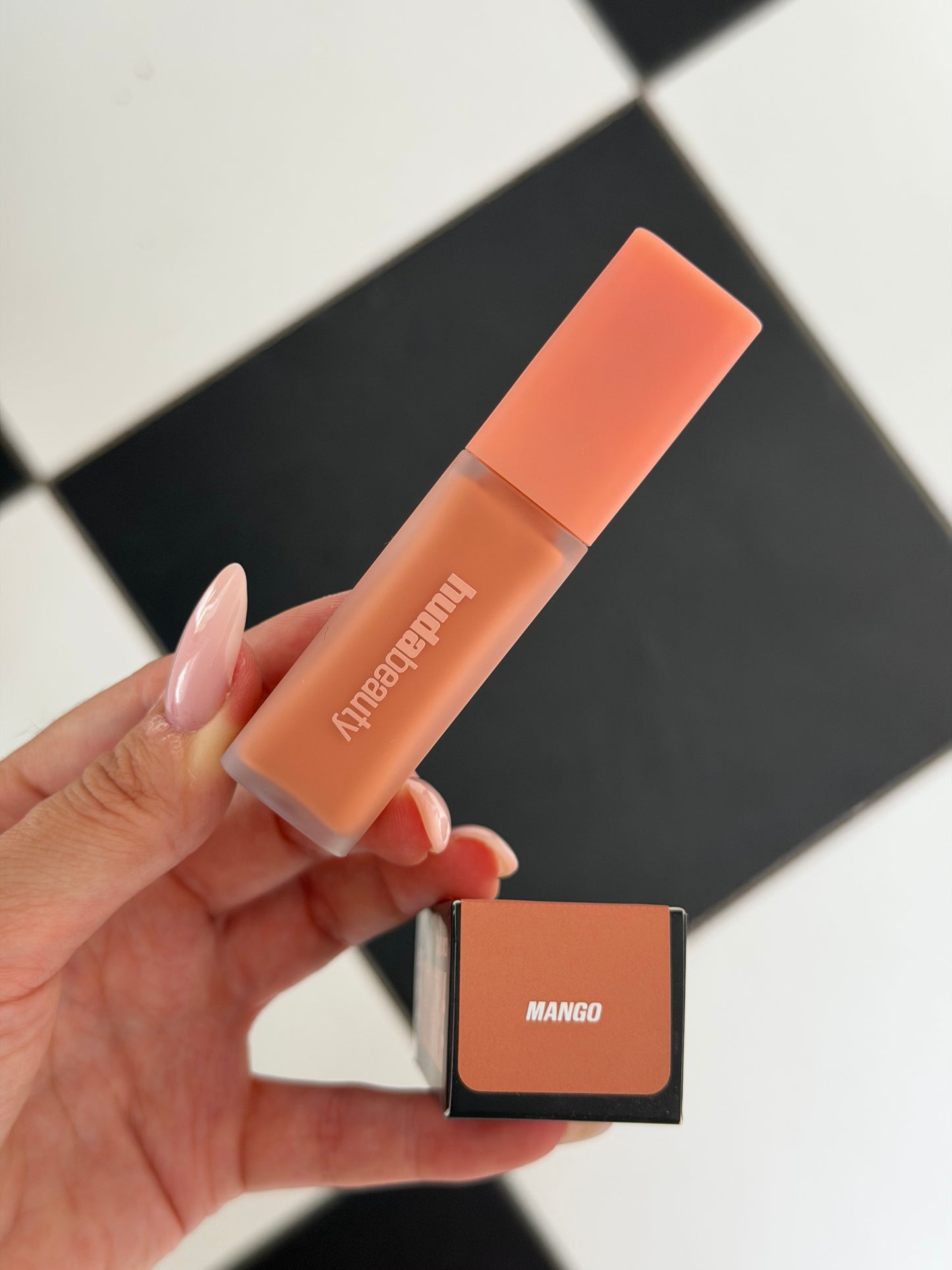 HUDA BEAUTY FauxFilter Luminous Matte Concealer - Mango