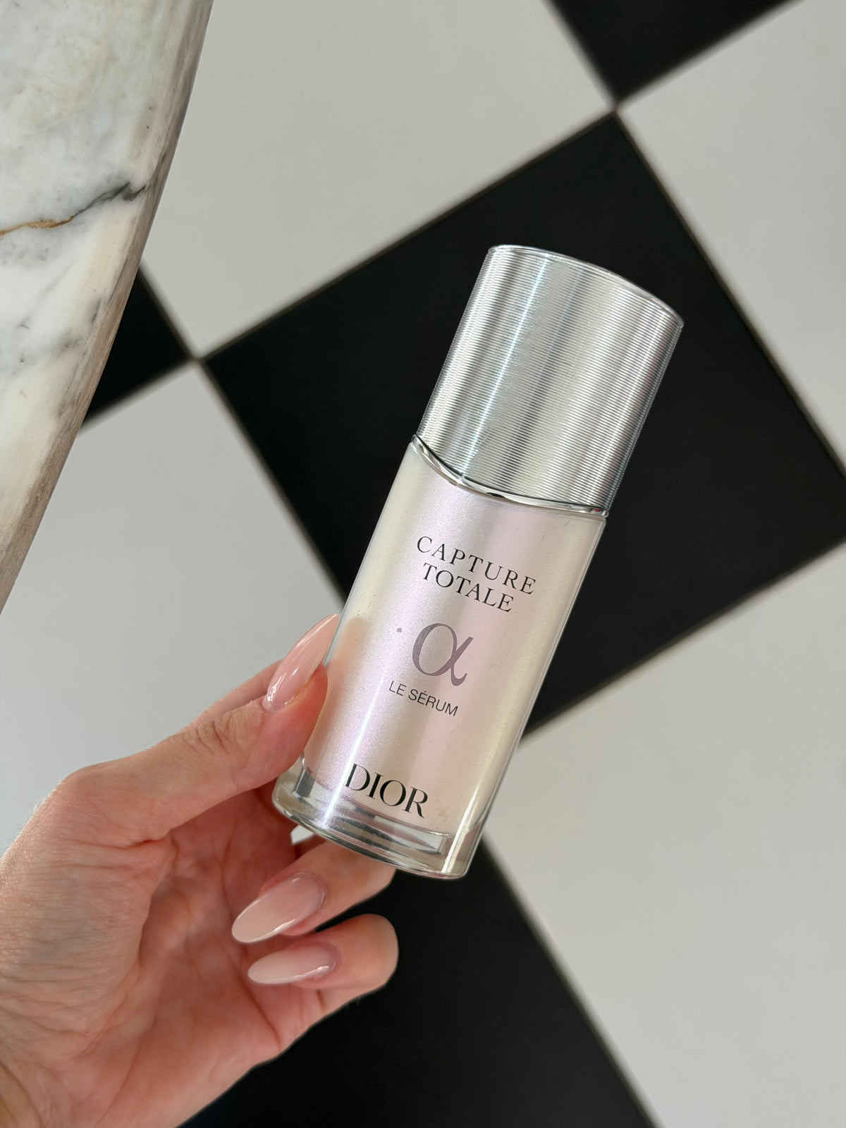 DIOR Capture Totale Le Sérum
Face and Neck Youth Revealing Serum