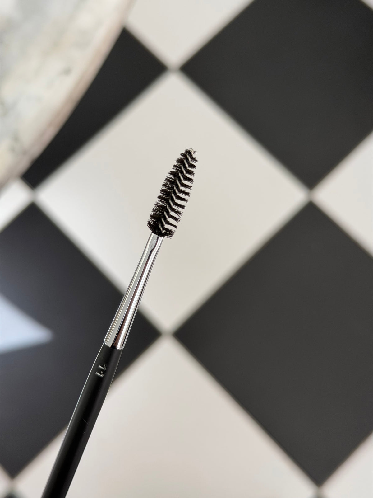 CHANEL Les Pinceaux De Chanel Brow/Lash Brush (11)