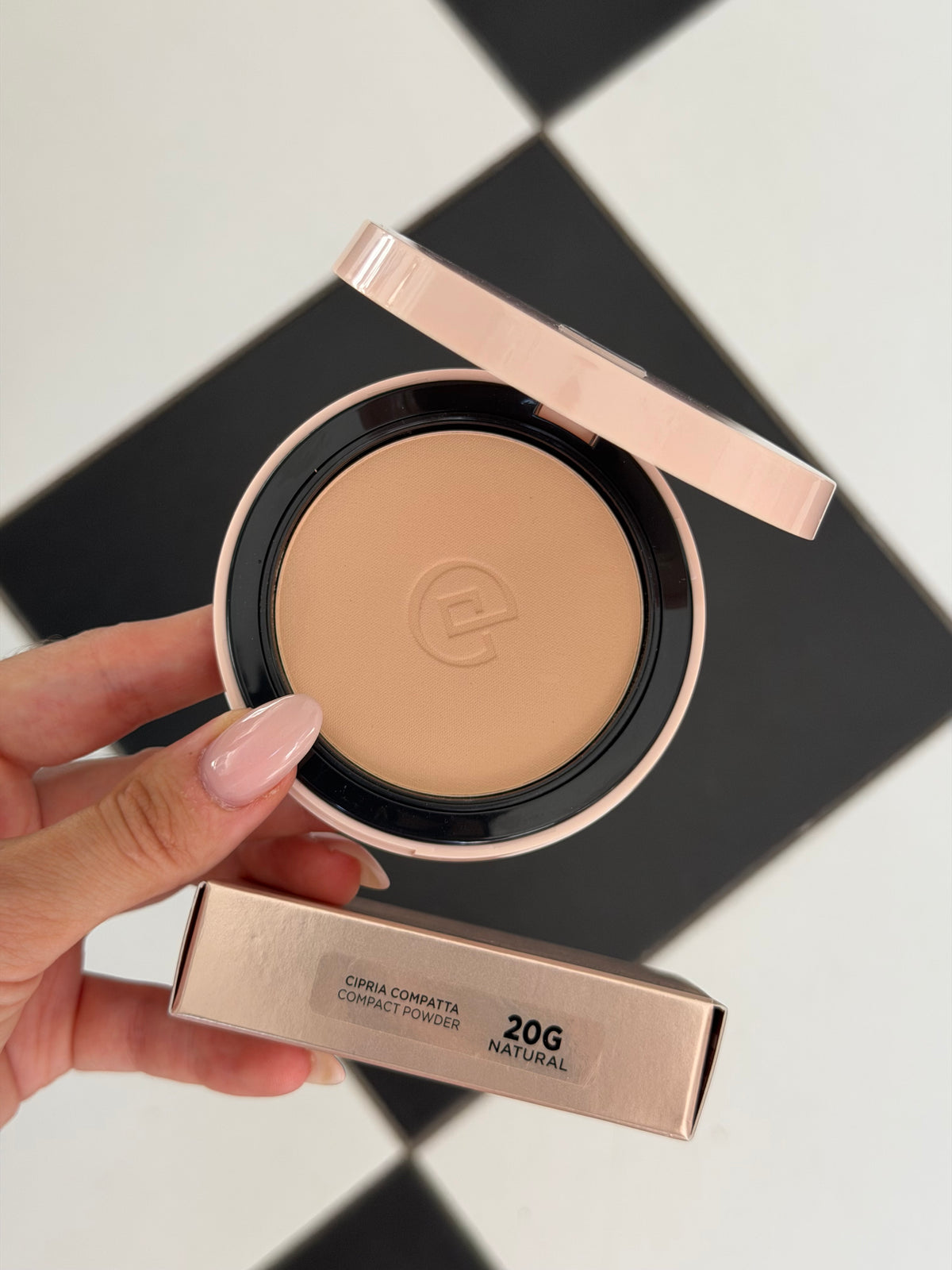 COLLISTAR
Impeccabile Compact Powder - Natural