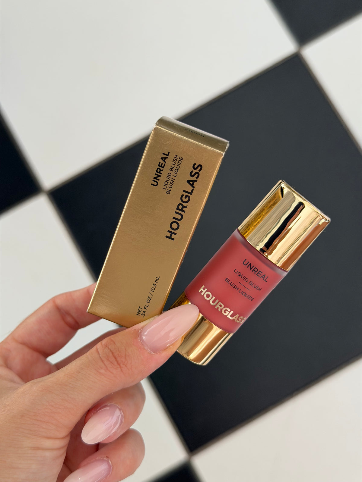 HOURGLASS Unreal Liquid Blush - Vision
All Day, Weightless Wear - Natural Finish