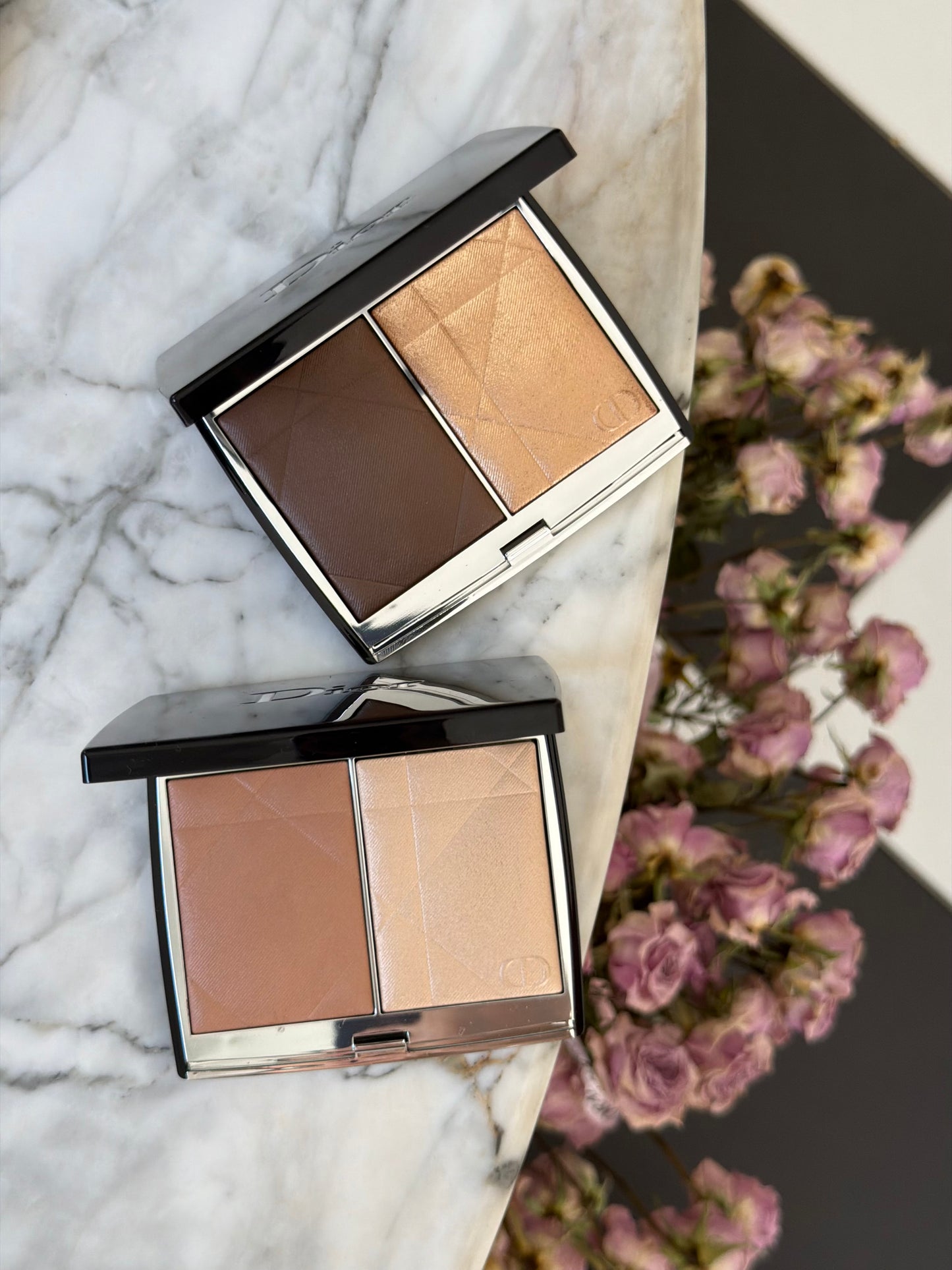 DIOR Rouge Blush Colour & Glow (100)
Multi-Use Face Palette – Color and Highlighter Duo