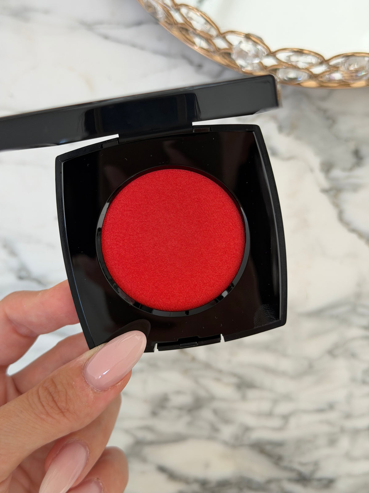 CHANEL Joues Contraste Intense
Cream-to-Powder Blush (Rouge Franc)