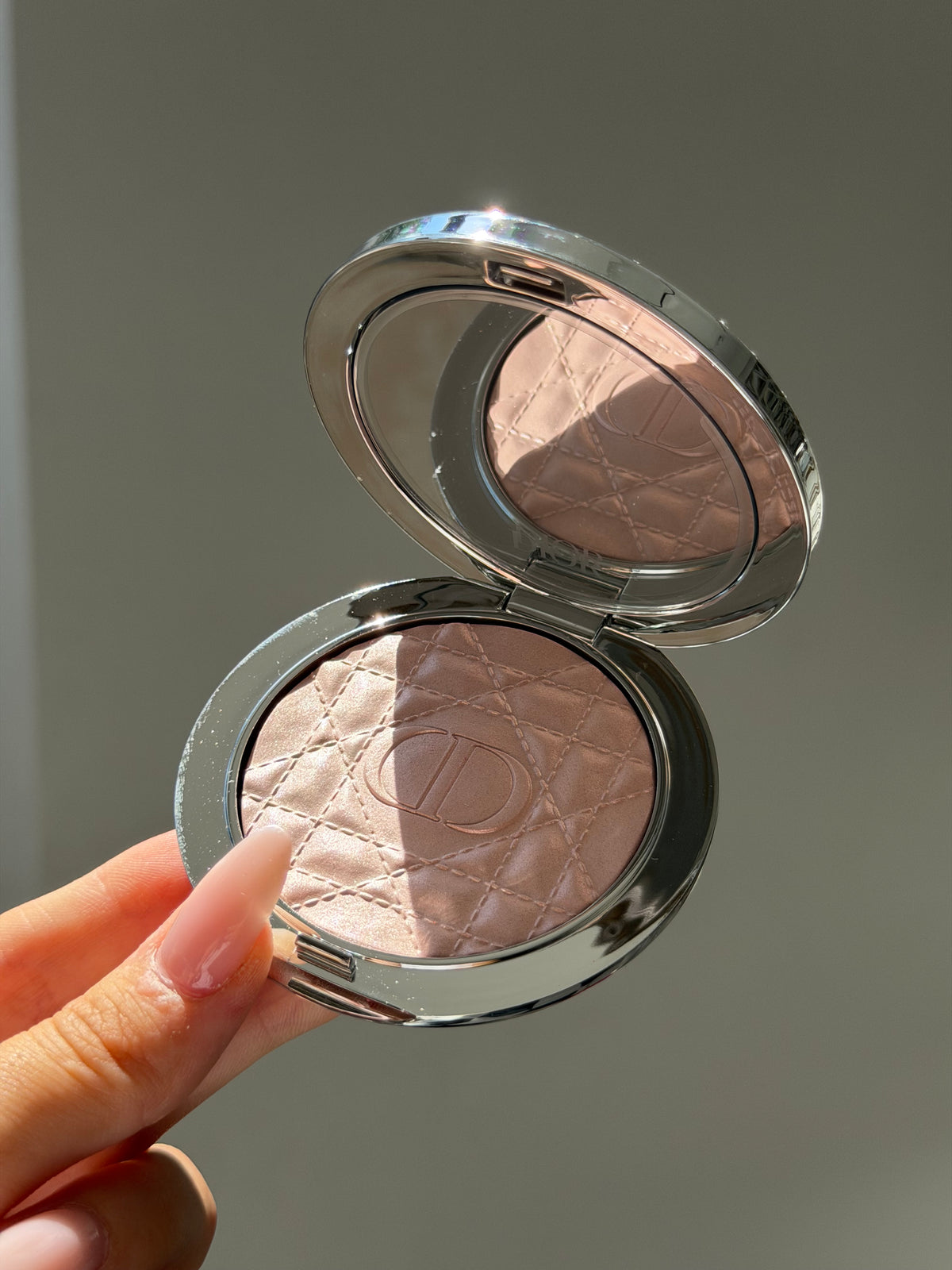DIOR Forever Glow Luminizer - Illuminating Powder For Face (03)