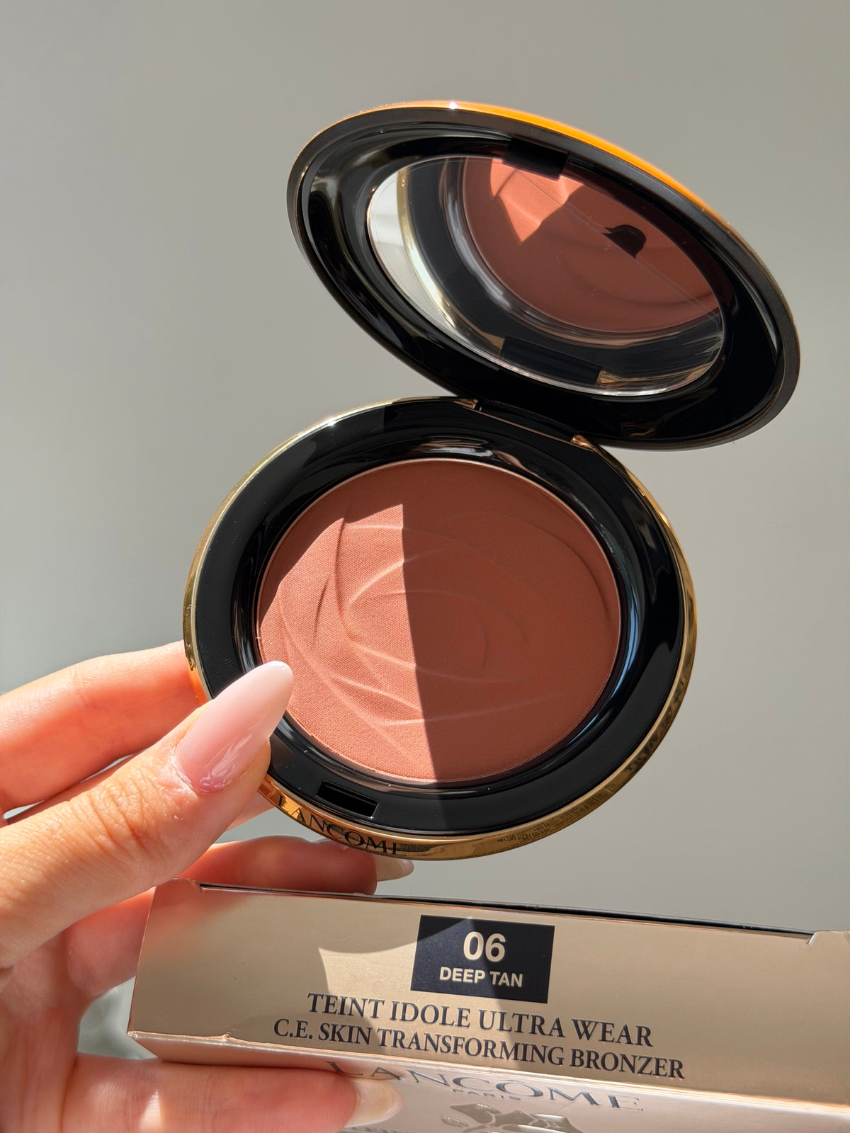 LANCOME Teint Idole Ultra Wear C.E Skin Transforming Bronzer (06)