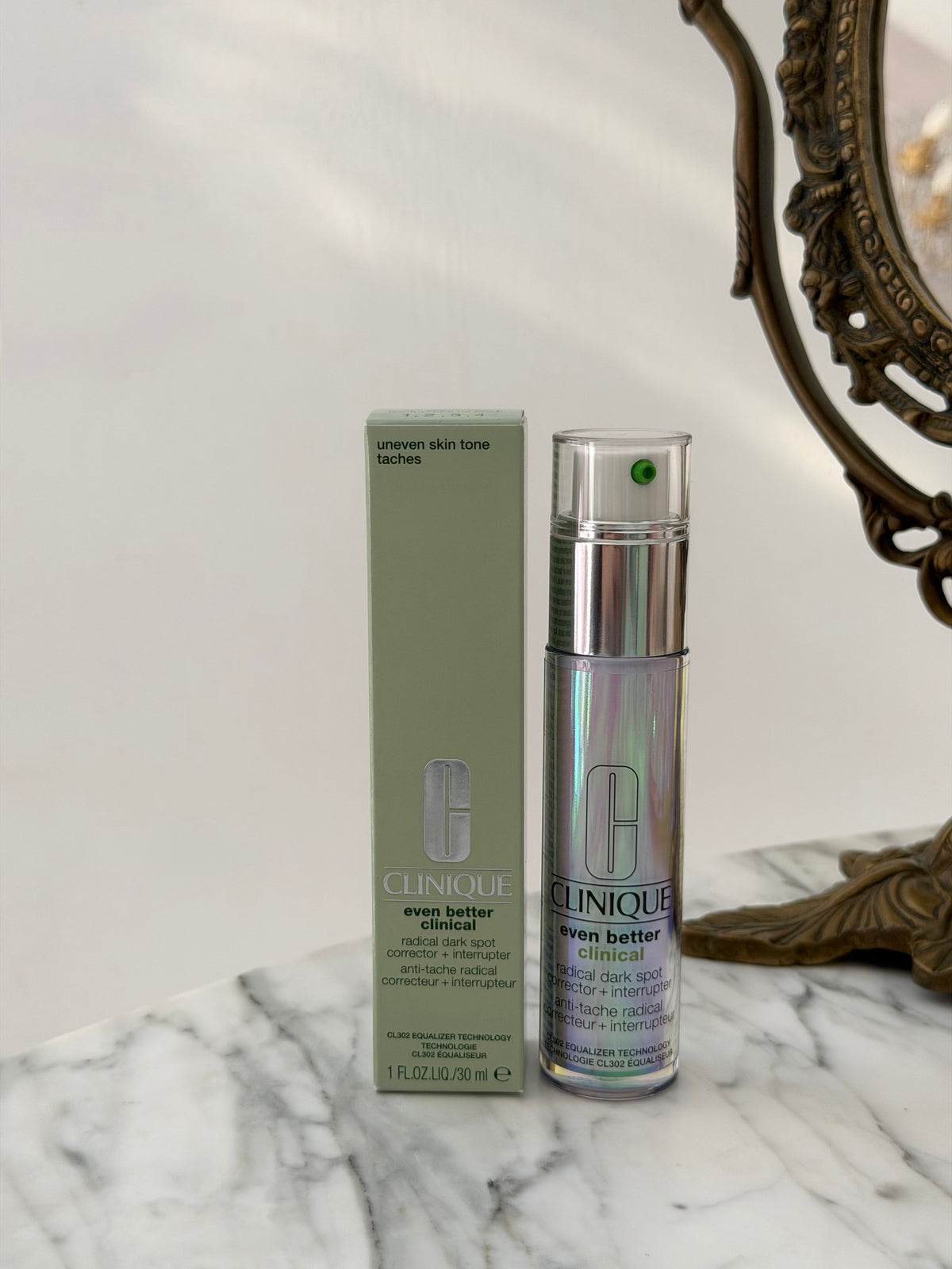 CLINIQUE Even Better Clinical™ Radical Dark Spot Corrector + Interrupter - All Skin Types