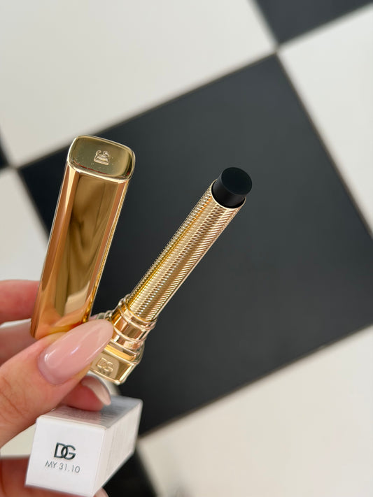 DOLCE&GABBANA My Sculpt Satin
Lasting Color & Hydration Lipstick Stylo - MY 31.10