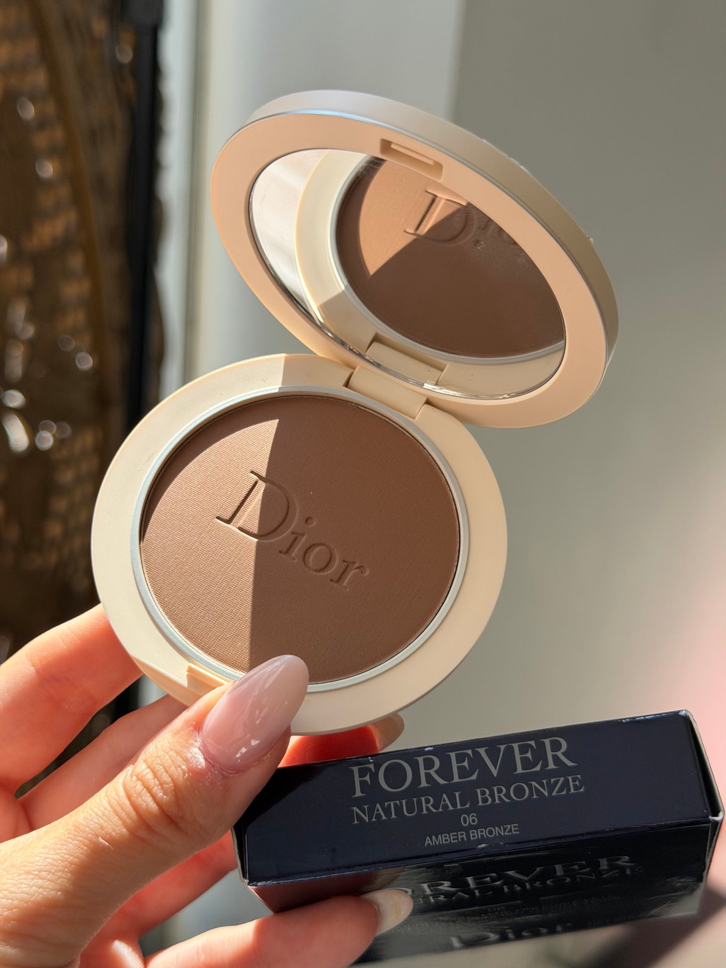 DIOR Forever Natural Bronze
Healthy Glow Bronzing Powder (06)