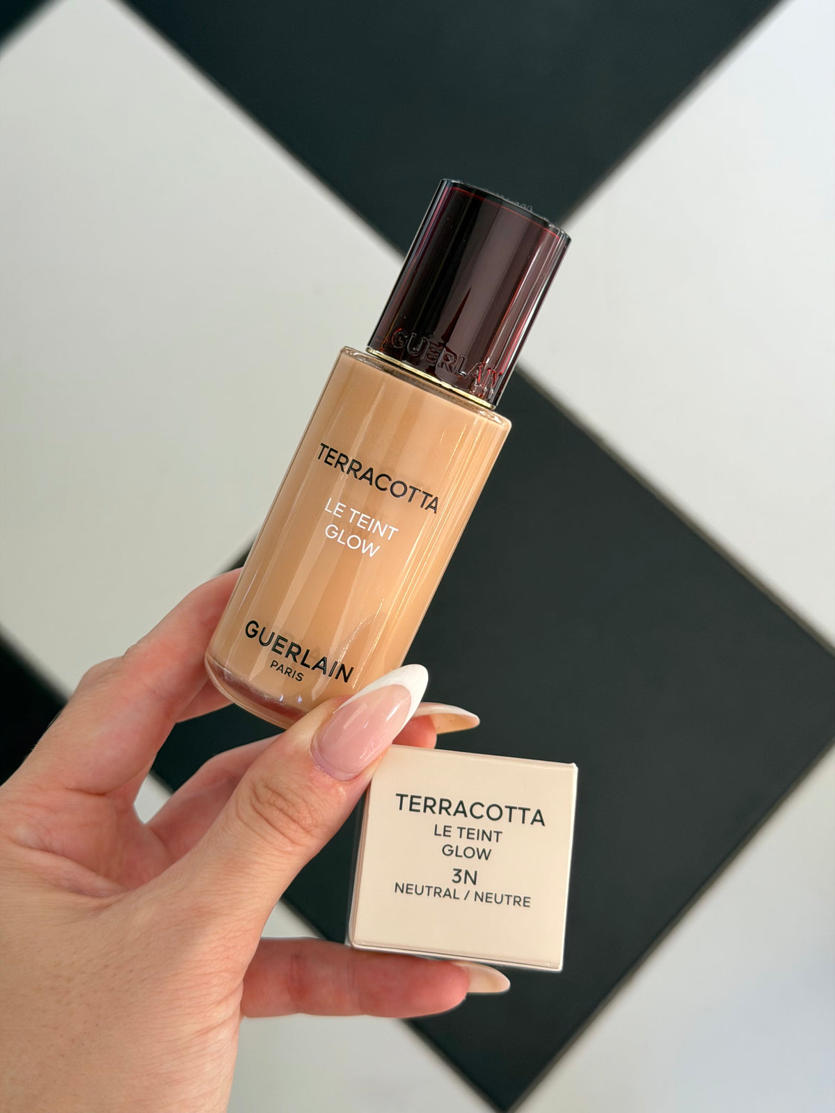 GUERLAIN Terracotta Le Teint Glow (3N)
Healthy Glow Foundation Longwear No-Transfer