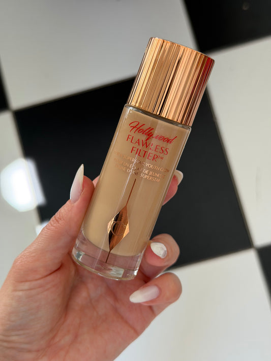 CHARLOTTE TILBURY Hollywood Flawless Filter For A Superstar Youth Glow Foundation Primer (4)