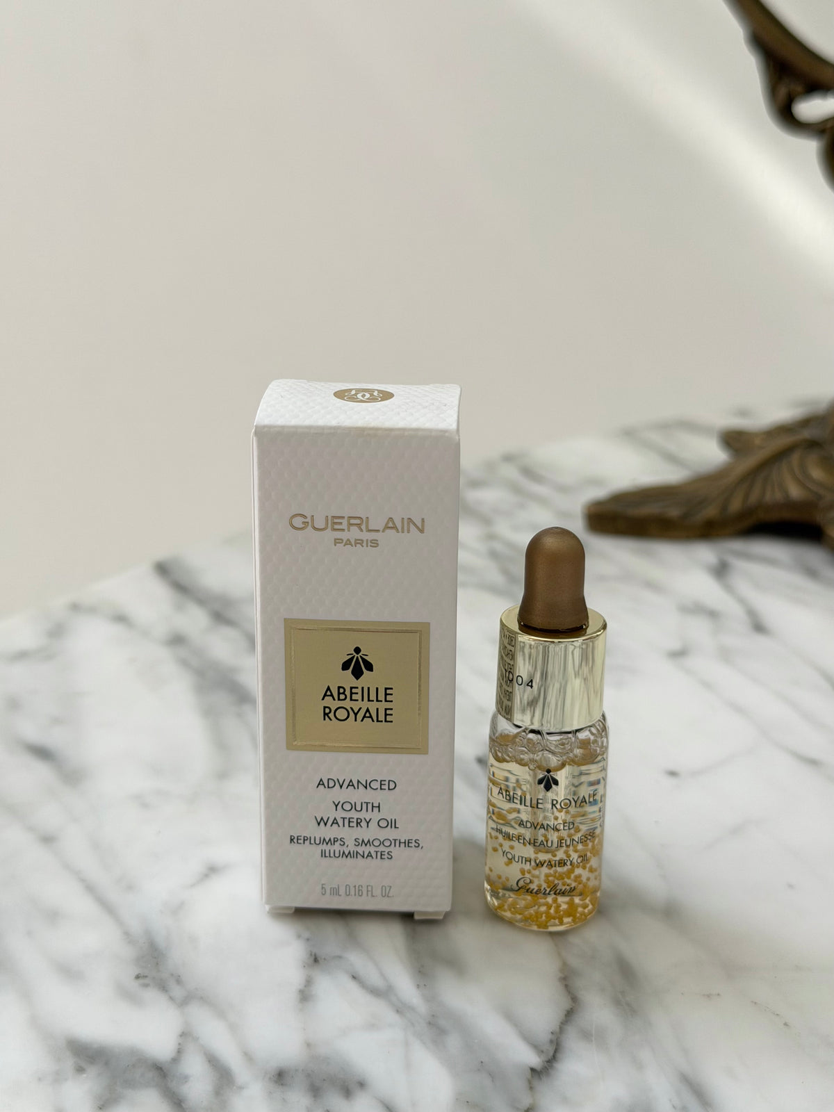 GUERLAIN Abeille Royale
Advanced Youth Watery Oil
Replumps, Smoothes, Illuminates all Skin Types