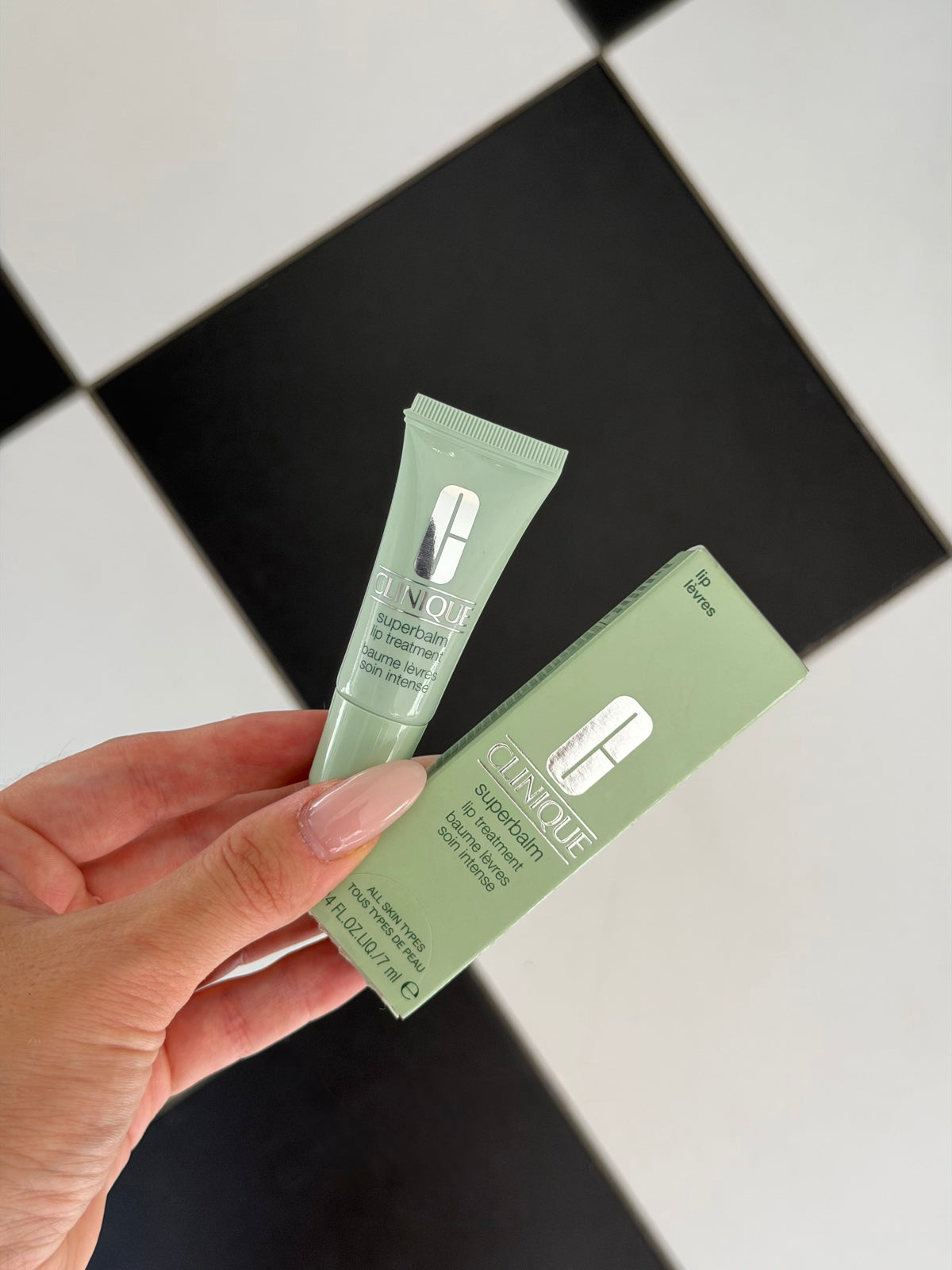 CLINIQUE Superbalm Lip Treatment