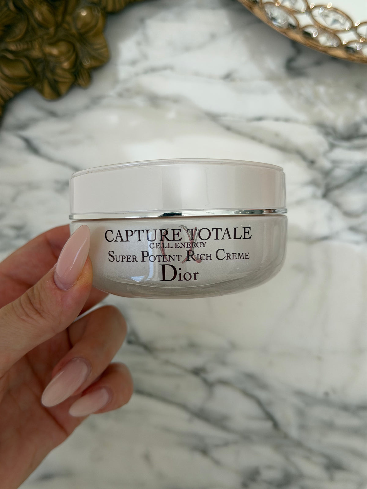 DIOR Capture Totale Super Potent Rich Creme C.E.L.L. Energy
Global Age-Defying Rich Creme - Intense Nourishment & Repair