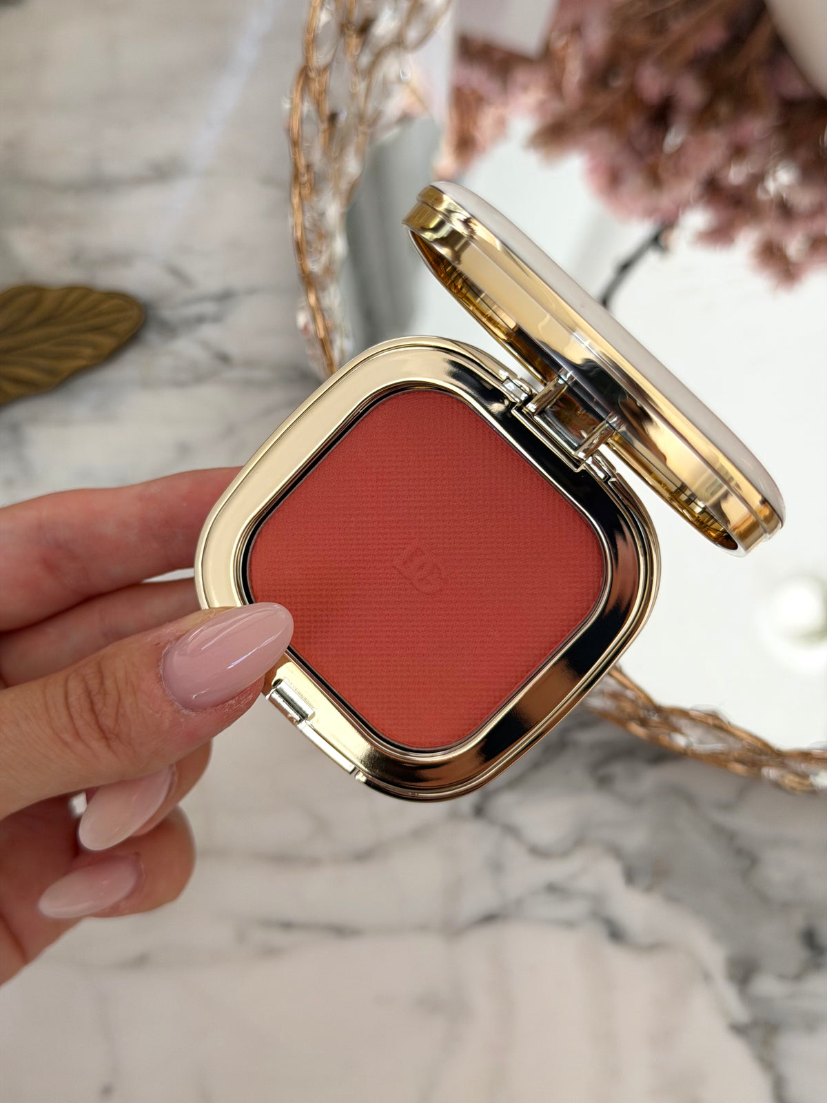 DOLCE&GABBANA
Cheek&Eyes Match - Lasting Blush & Eyshadow Powder (02)