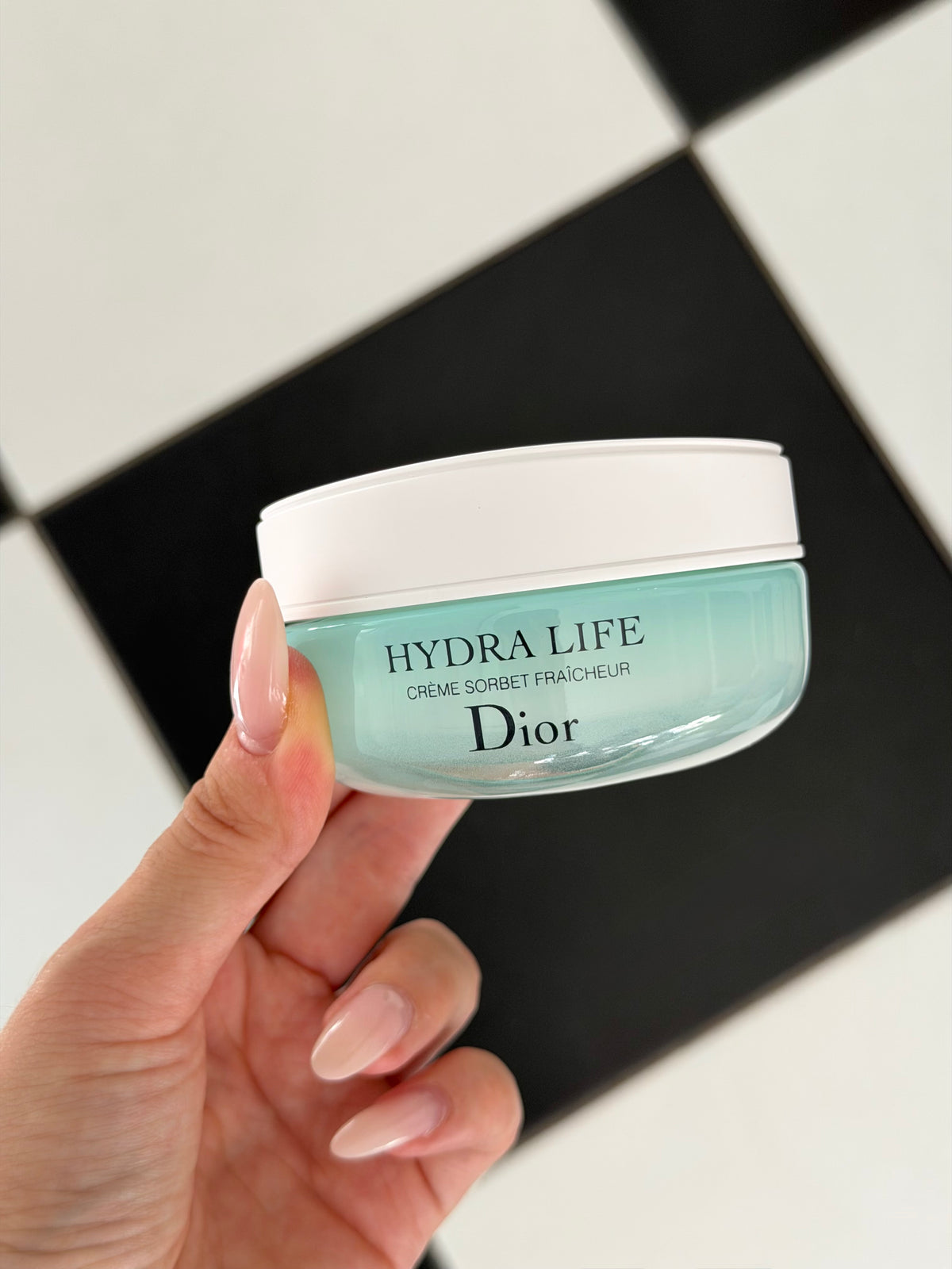 DIOR Hydra Life Fresh Sorbet Creme
Hydrating Face and Neck Cream - Hydrates, Plumps and Enhances