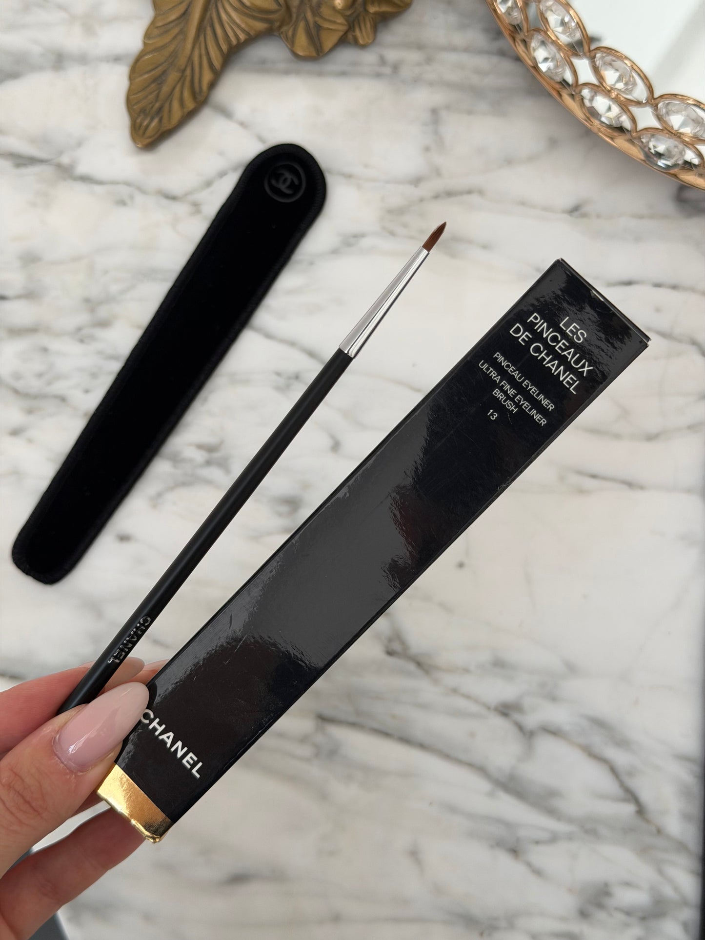 CHANEL Les Pinceaux De Chanel Ultra Fine Eyeliner Brush (13)