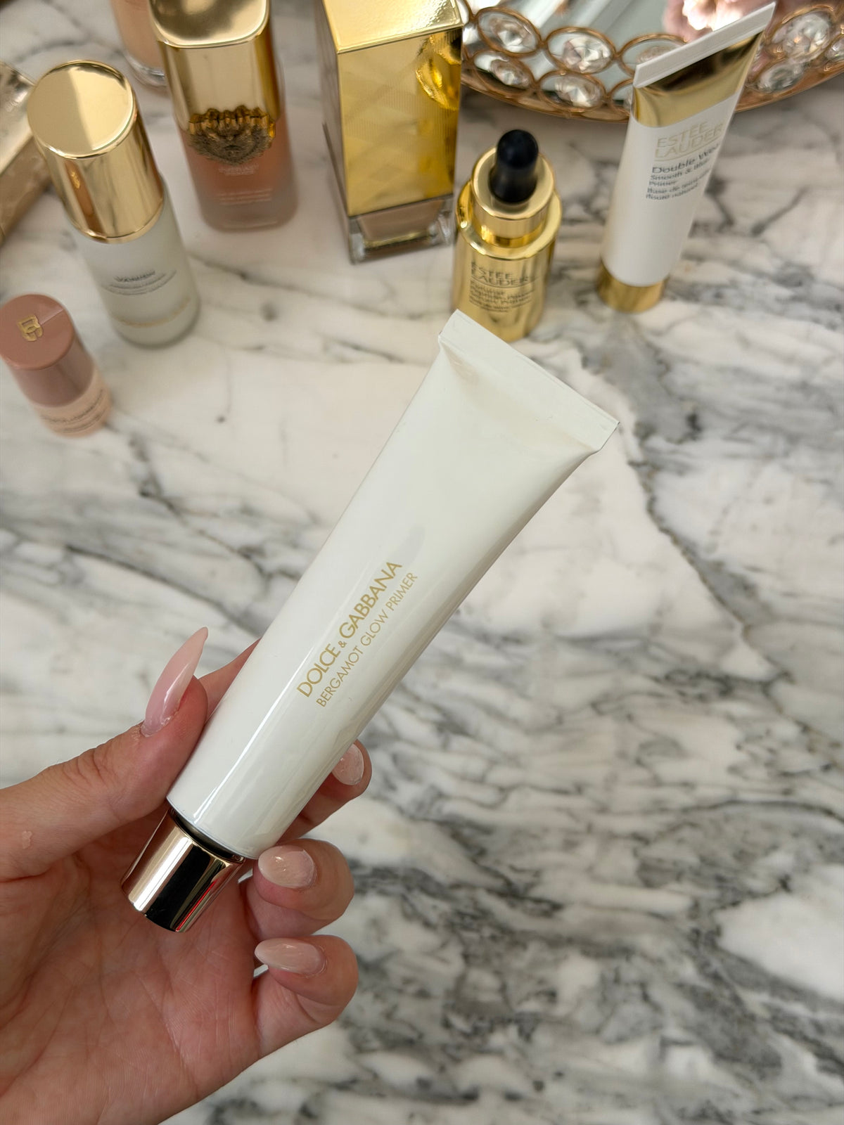 DOLCE&GABBANA Bergamot Glow Primer
Lasting Makeup & Glow Enhancer