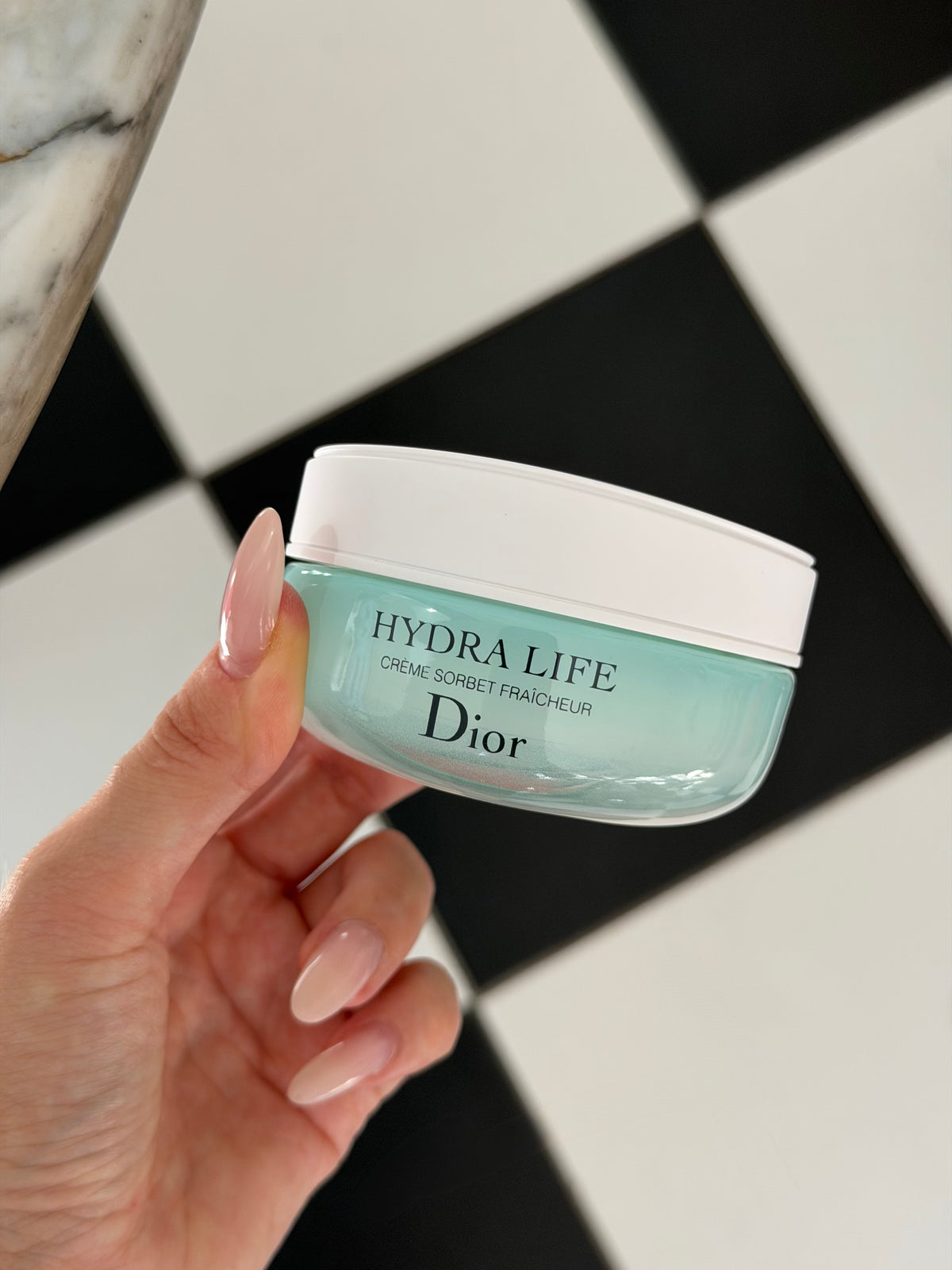 DIOR Hydra Life Fresh Sorbet Creme
Hydrating Face and Neck Cream - Hydrates, Plumps and Enhances