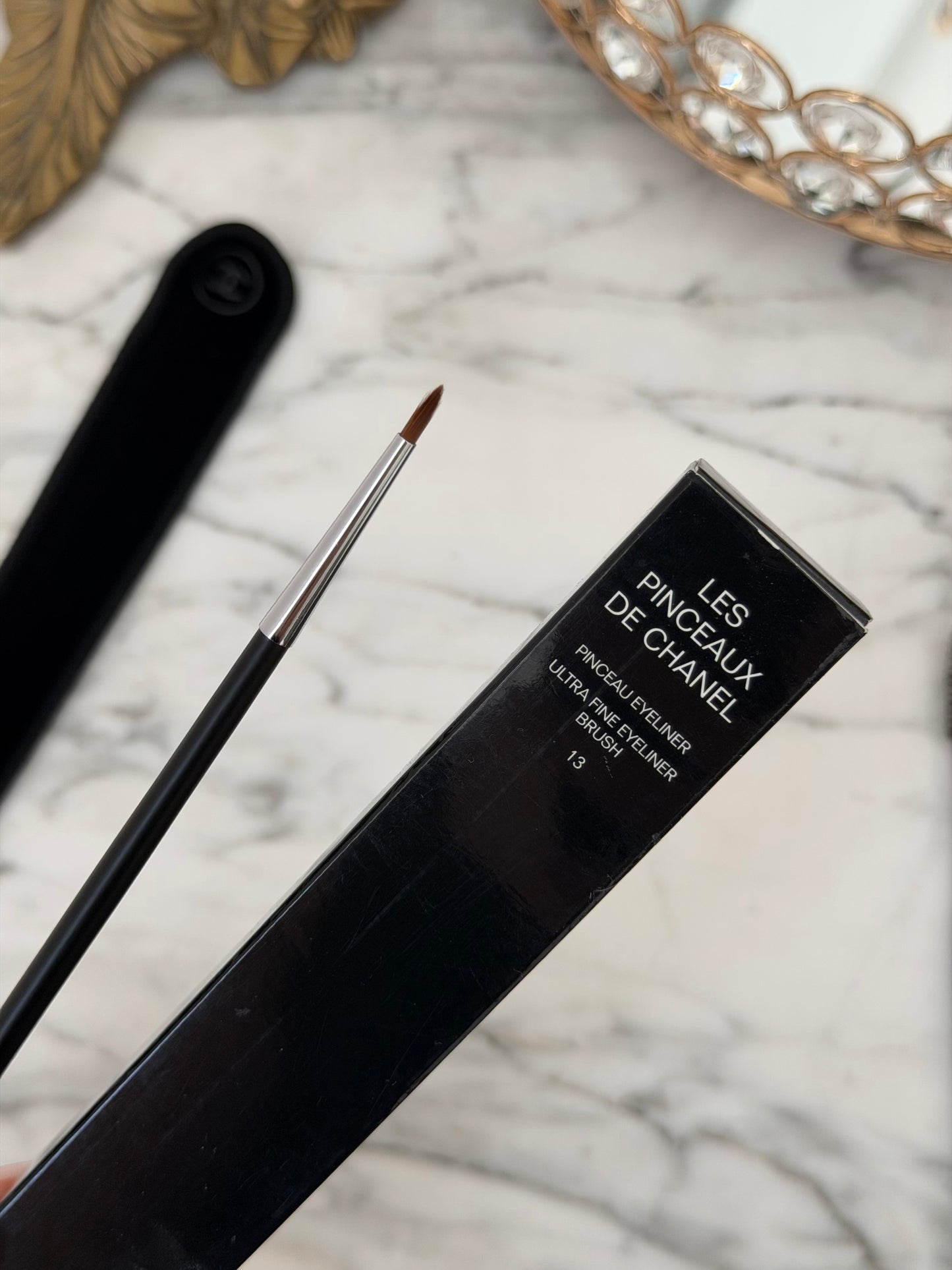 CHANEL Les Pinceaux De Chanel Ultra Fine Eyeliner Brush (13)